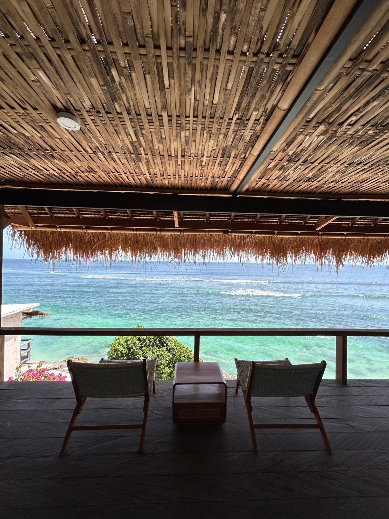 Bungalow with Sea View