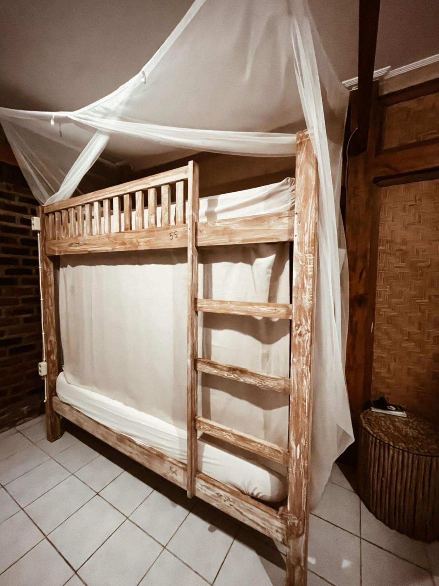 Bed 6-Bed Mixed Dormitory Room