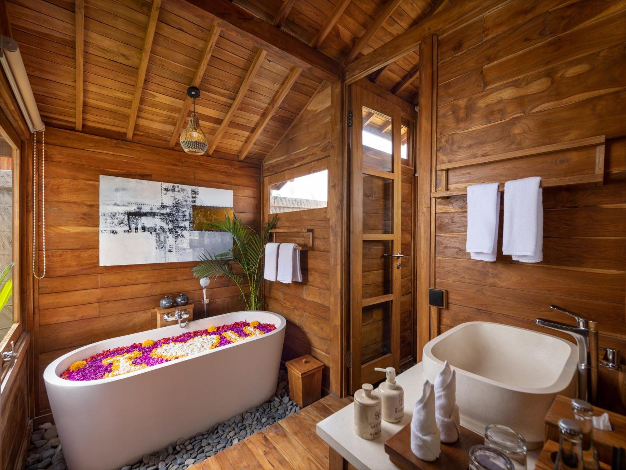 Villa en Bois avec 1 Chambre et Piscine - Vue sur Rizière