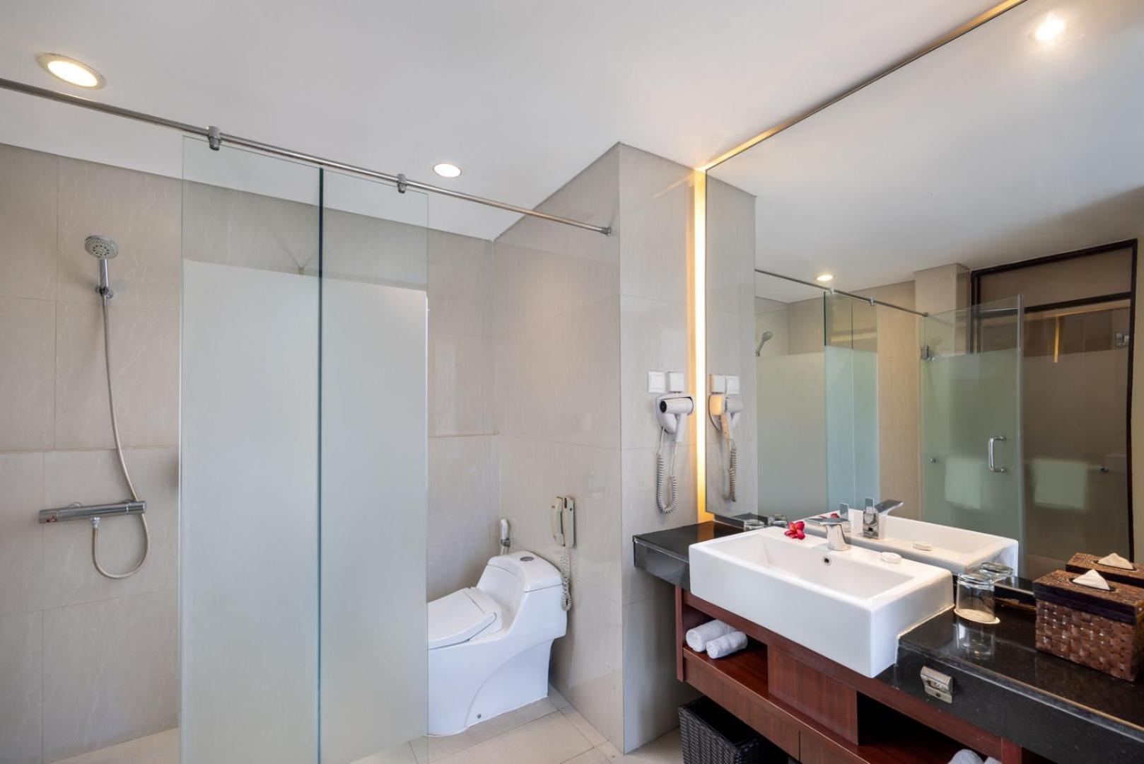 Deluxe King Room Spa Bath