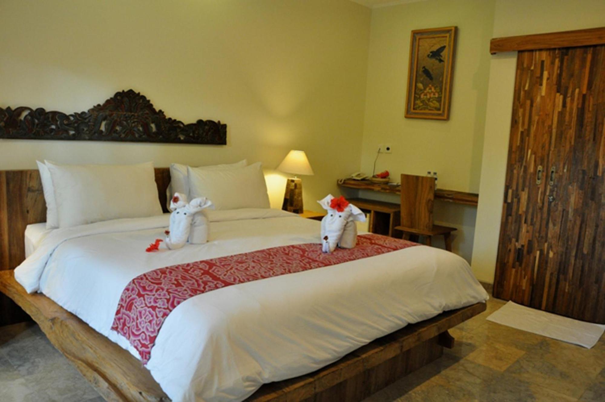 Deluxe Room Welcome Massage Afternoon Tea