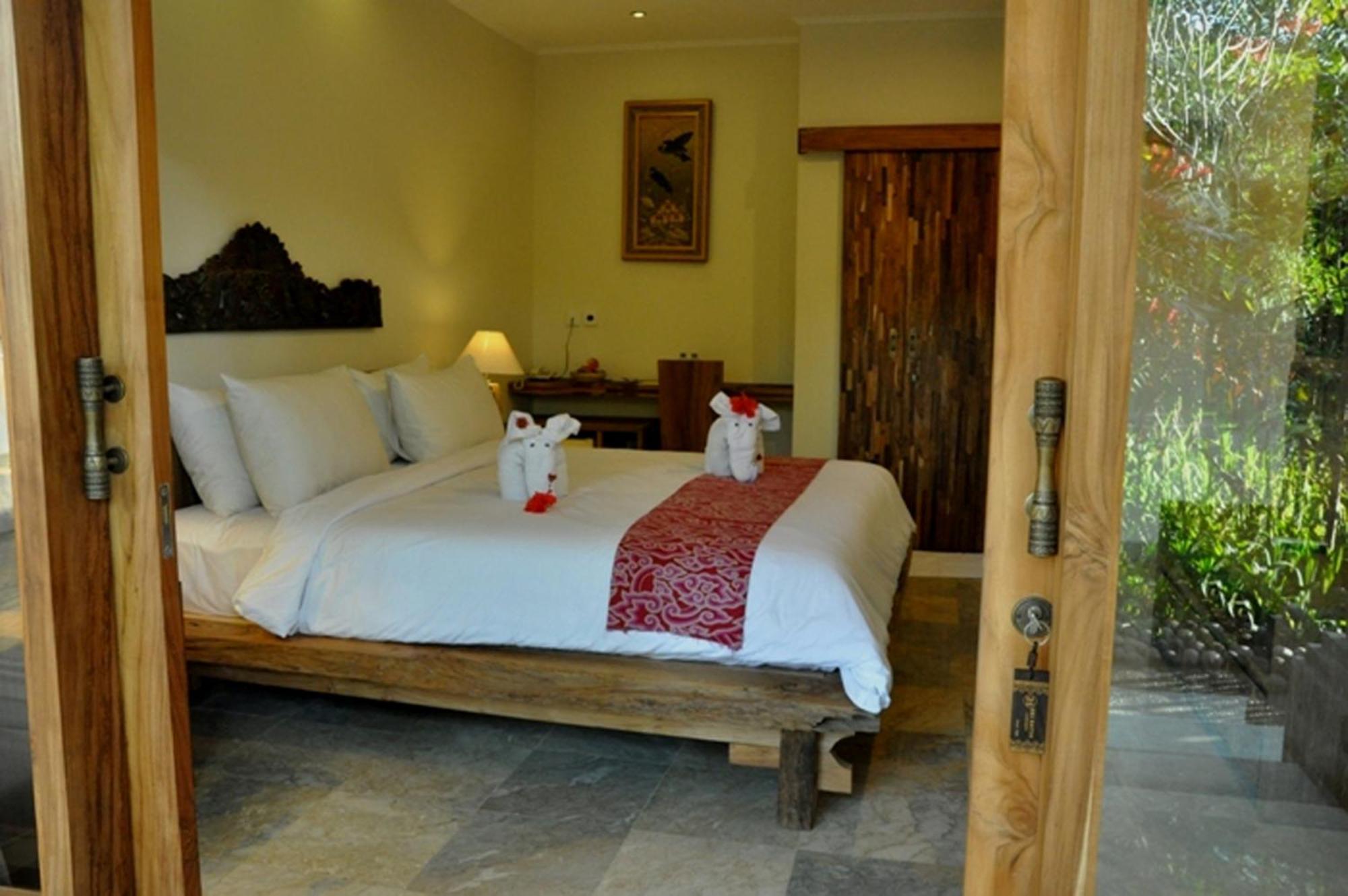 Deluxe Room Welcome Massage Afternoon Tea