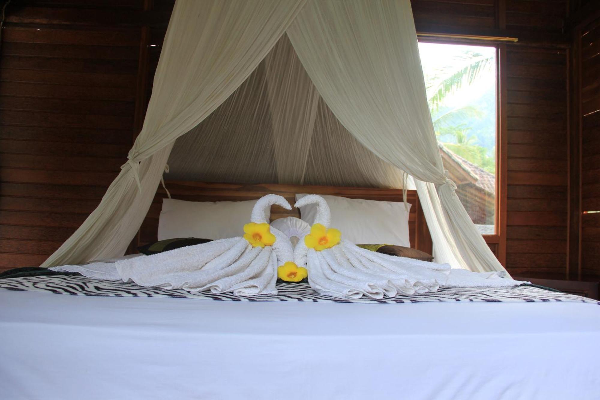 Deluxe Double Room,1588213963:JPEG