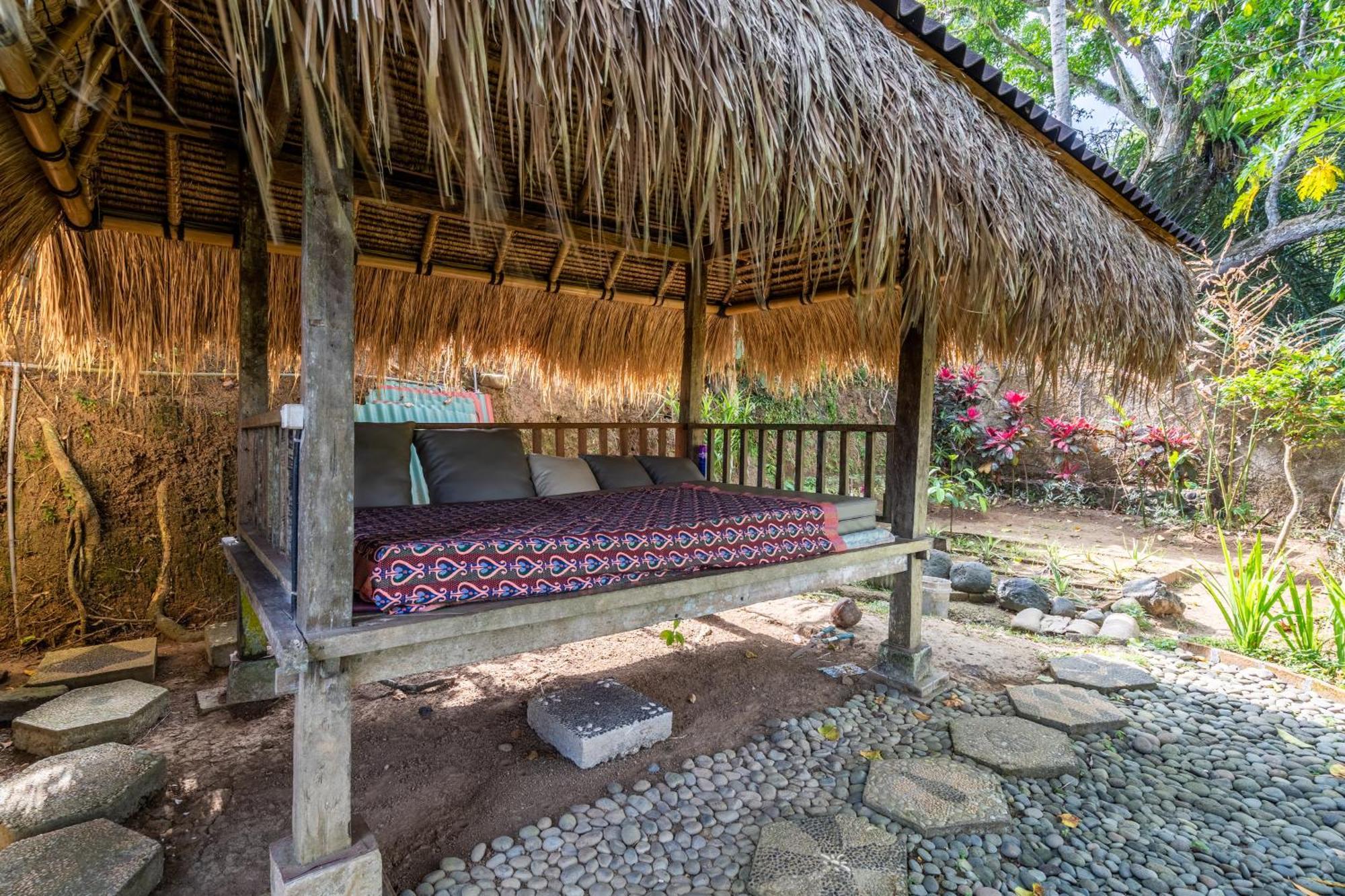 Deluxe Bungalow Garden View