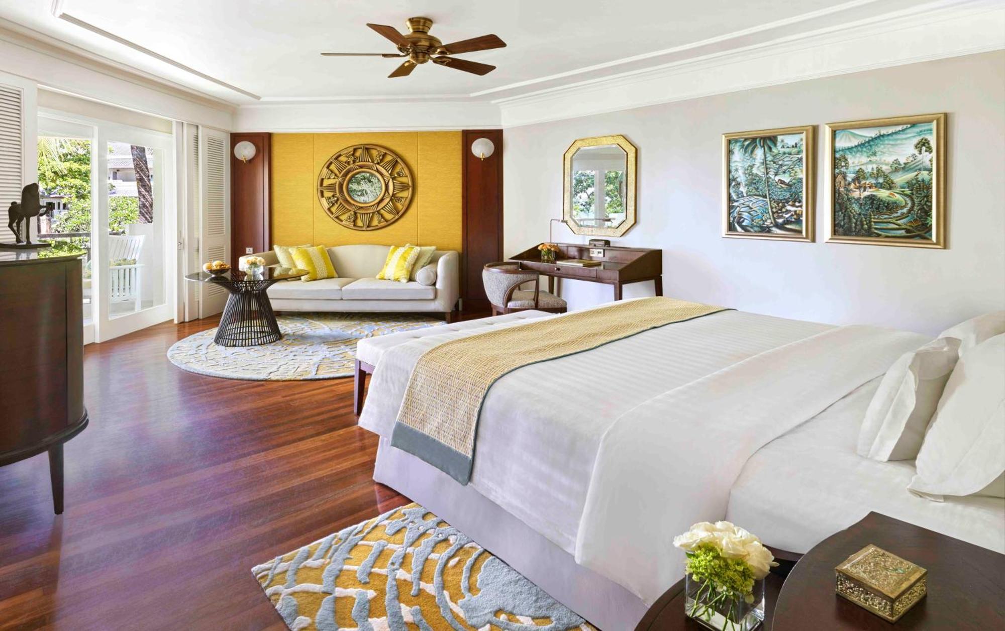 Classic King Room Garden View Singaraja Space Access