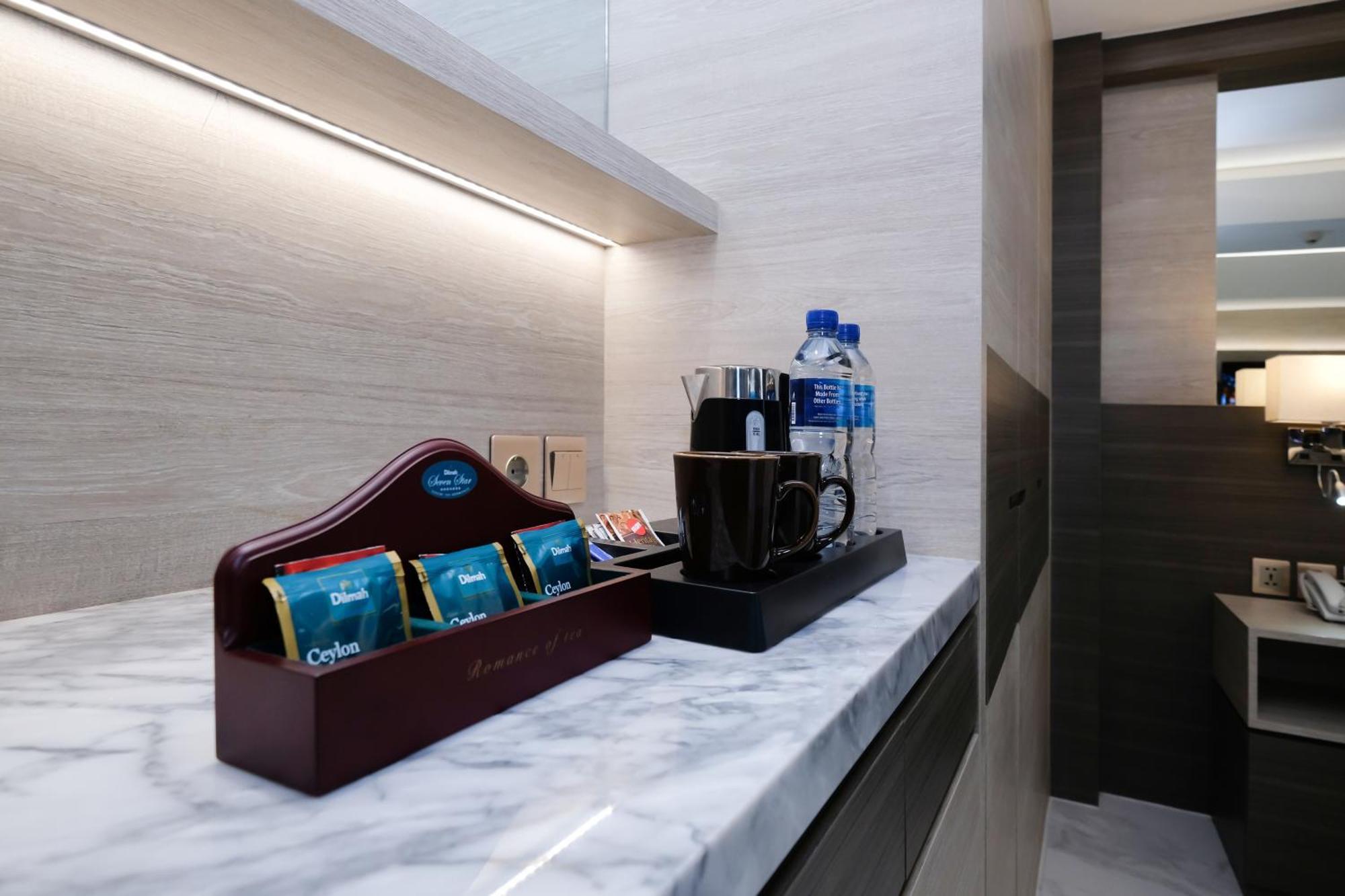 Honeymoon Suite