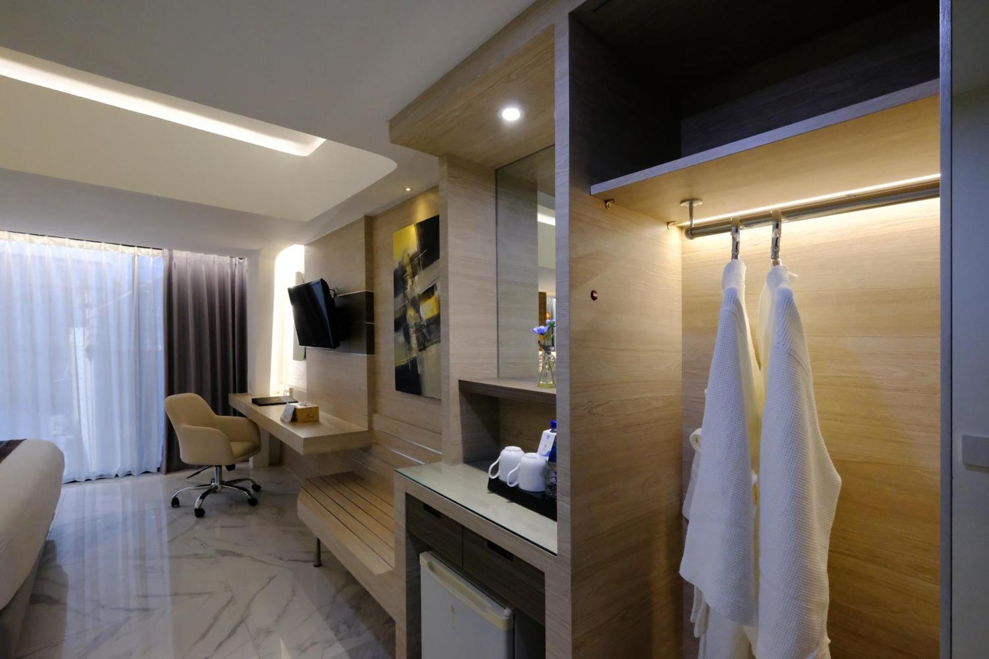 Deluxe Double or Twin Room