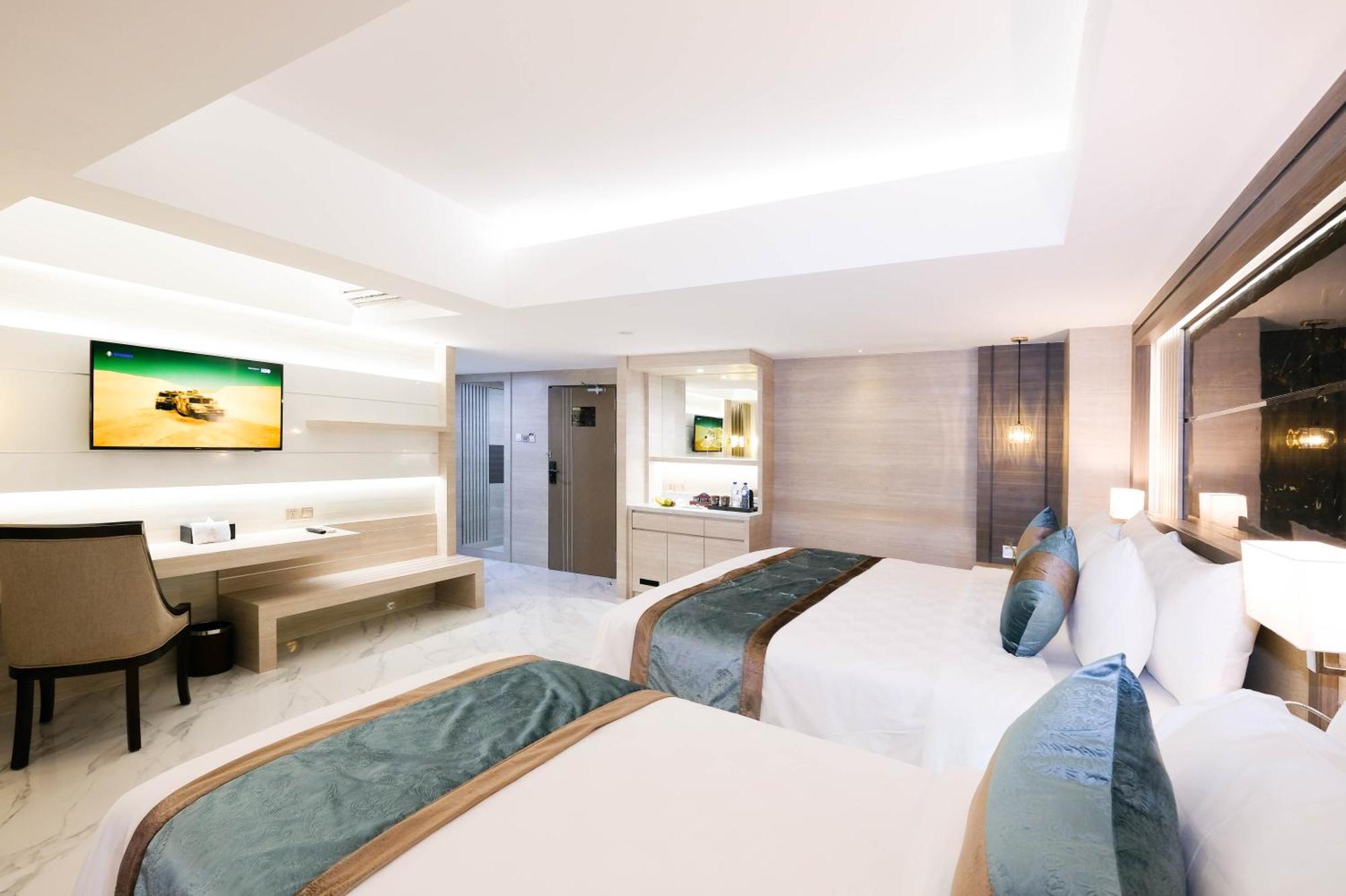 Grand Deluxe Room