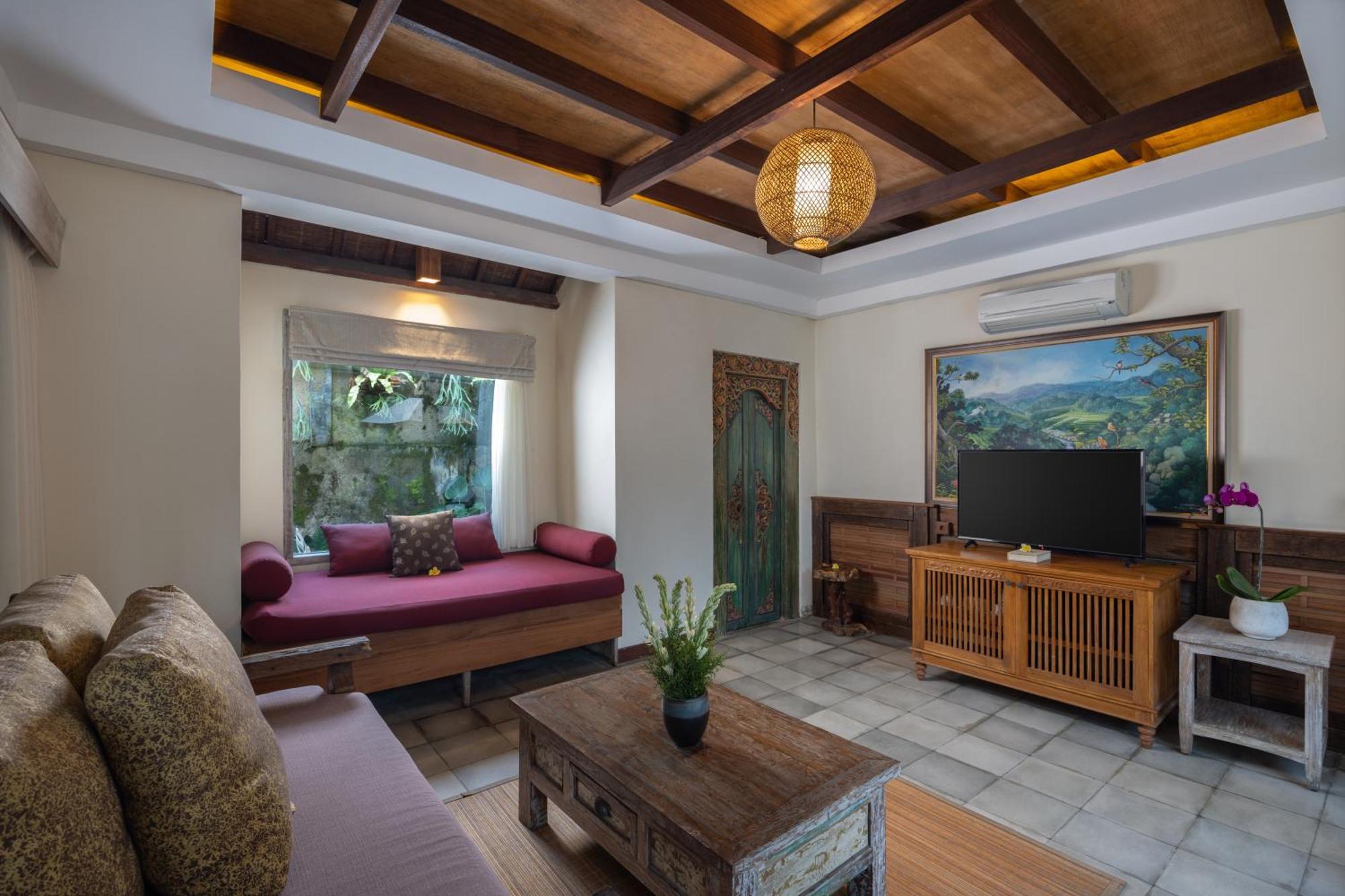 Wooden One-Bedroom Pool Villa Living Room,1596122247:JPEG