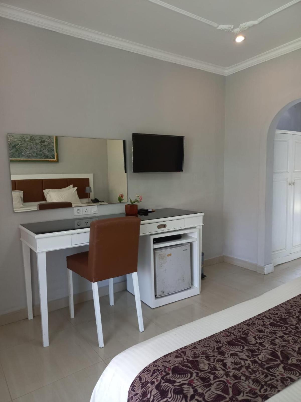 Super Deal - Room