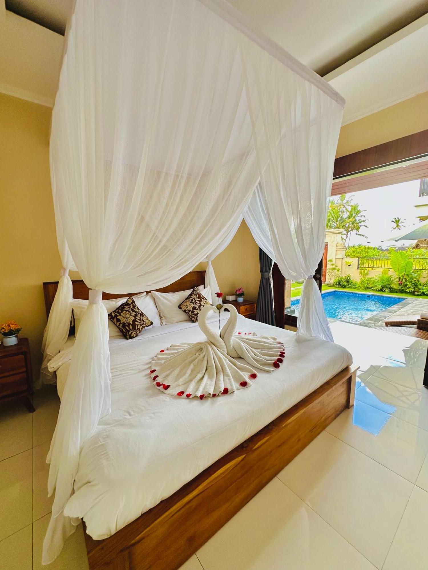 Double Room Pool View