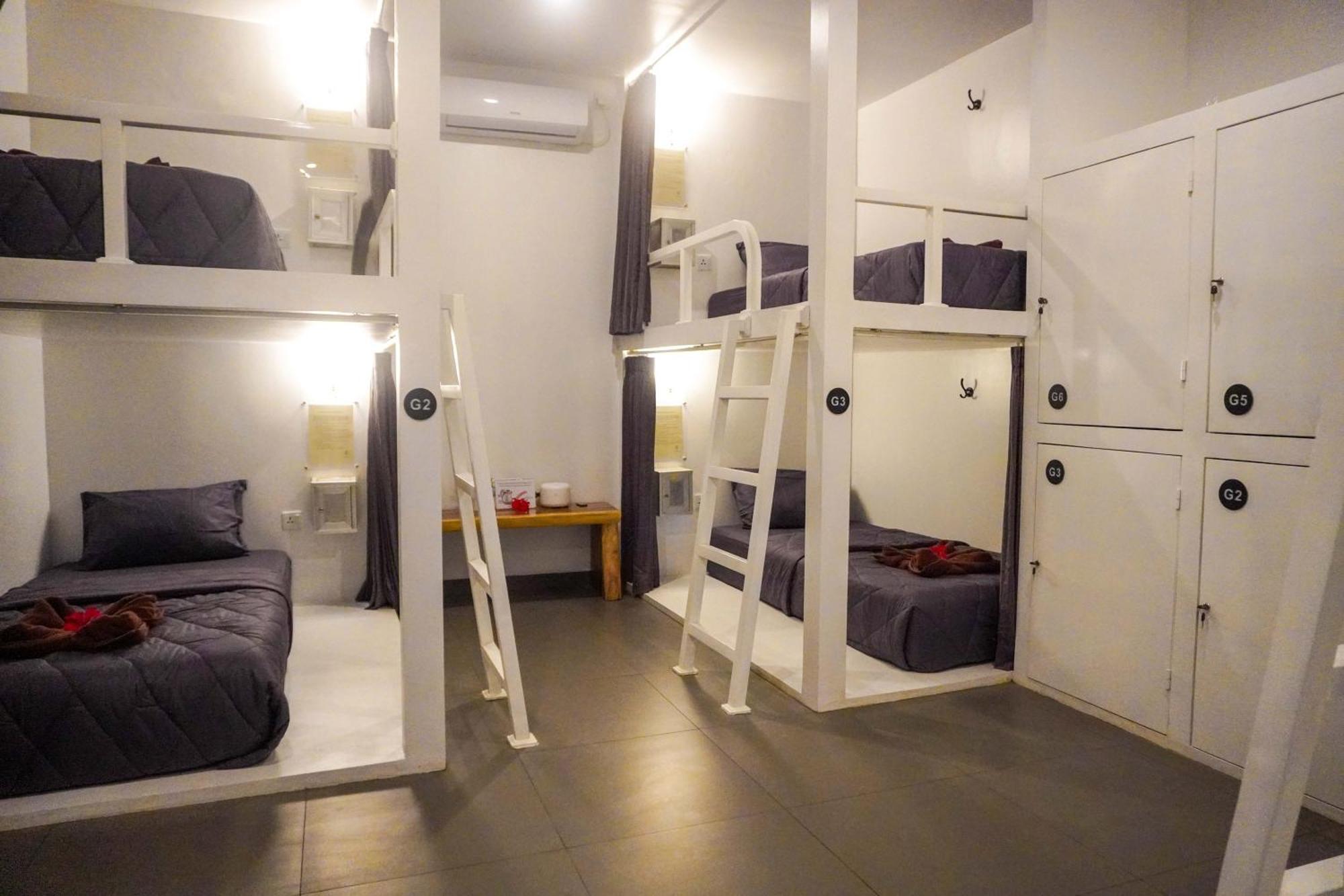 Bed 6-Bed Female Dormitory Room