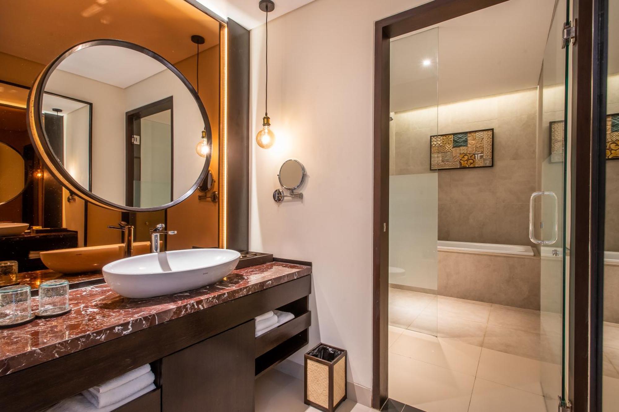 Pool Access Suite Room Daily Ubud Shuttle Service Professional Photo Session Daily Minibar Enjoyment Curated Daily Activities 1x Afternoon tea,1765929215:JPEG