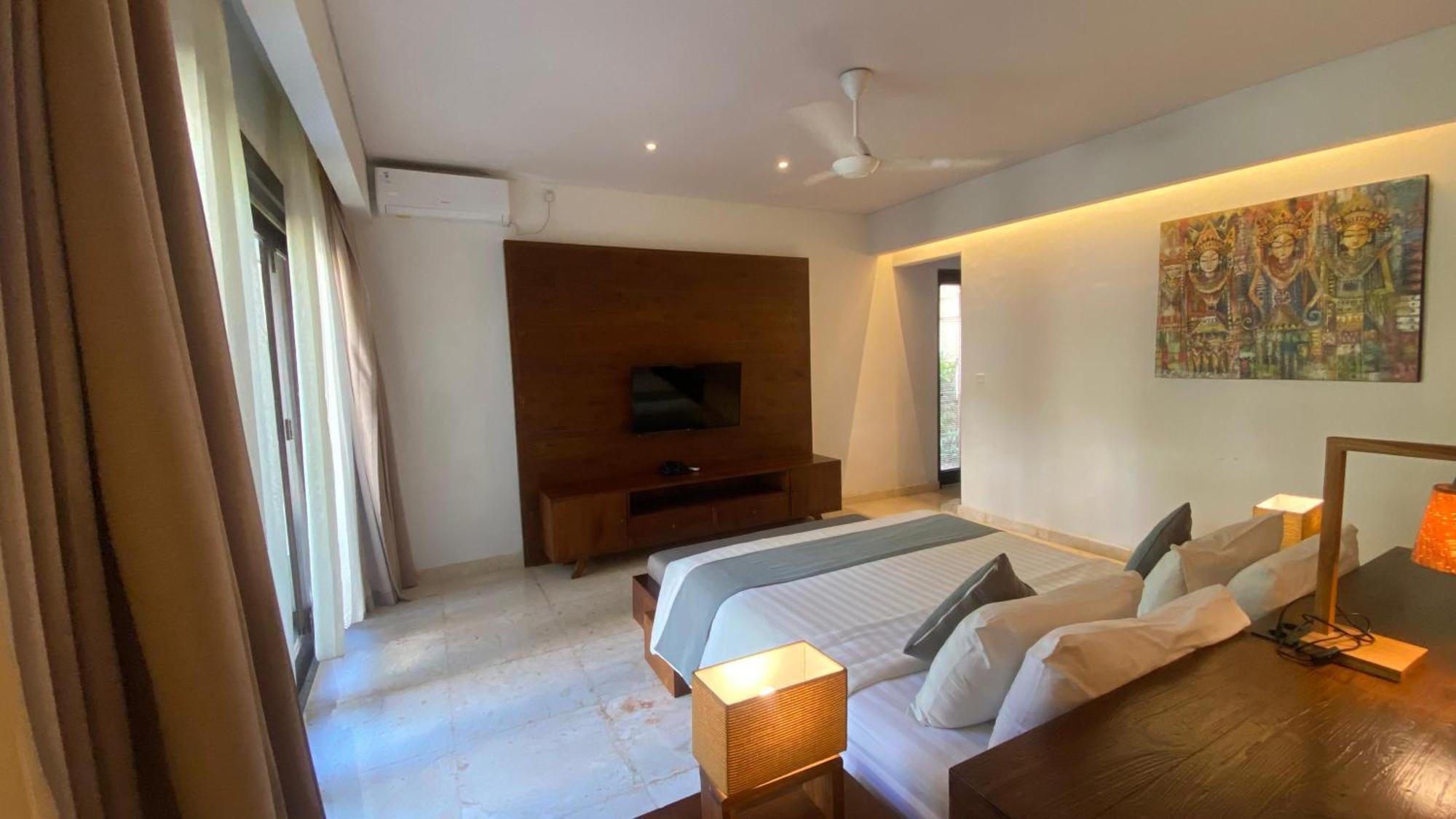 Deluxe Double Room Living Kitchen