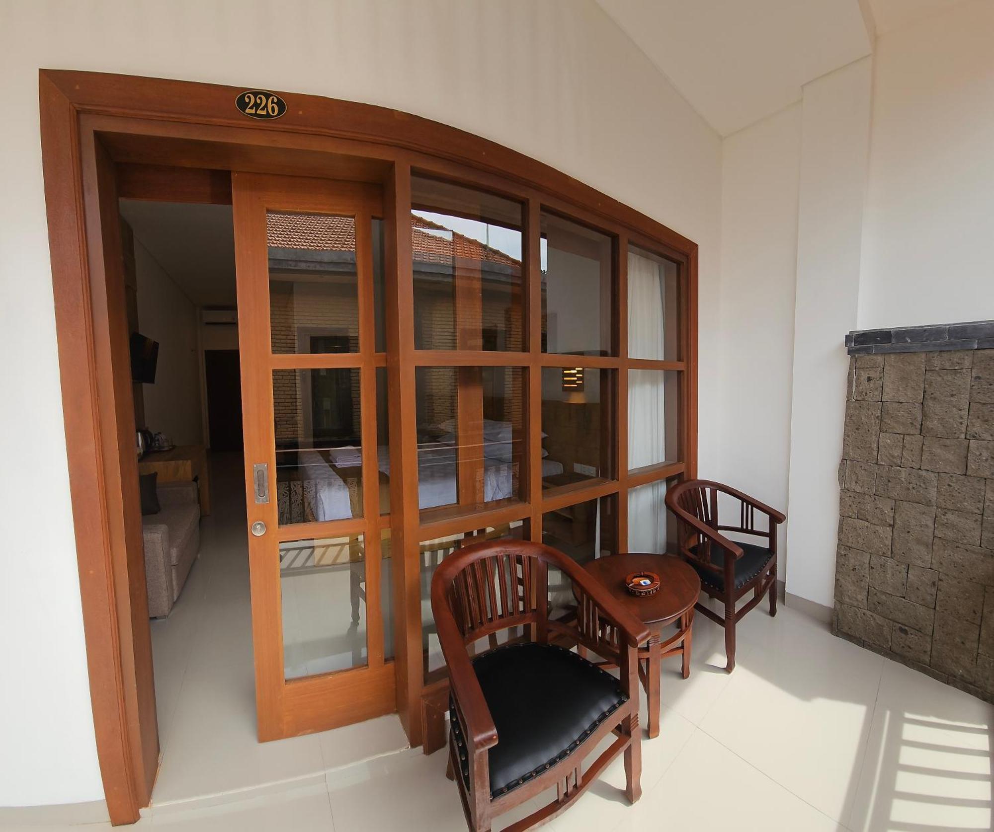 Superior Double Room Shower
