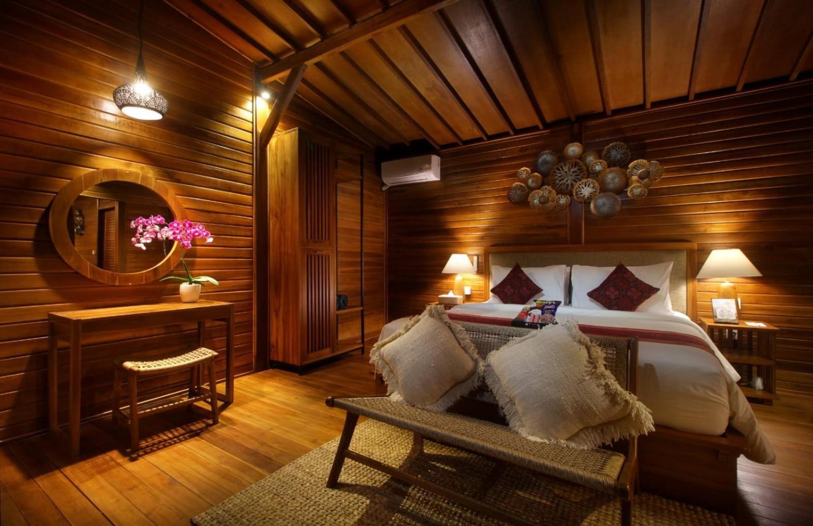 Suite Plunge avec 1 petit-déjeuner flottant gratuit