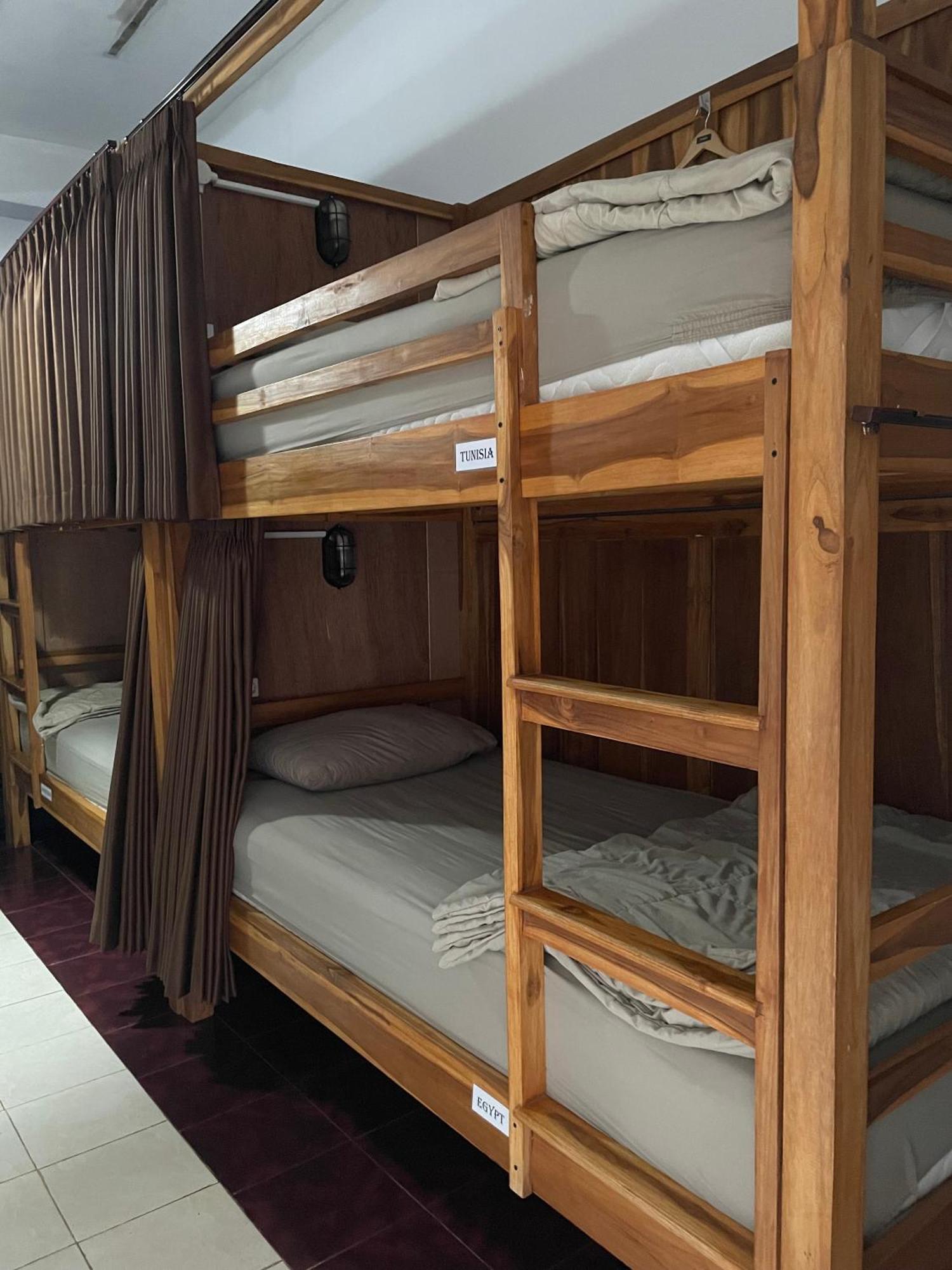Bunk Bed Mixed Dormitory Room