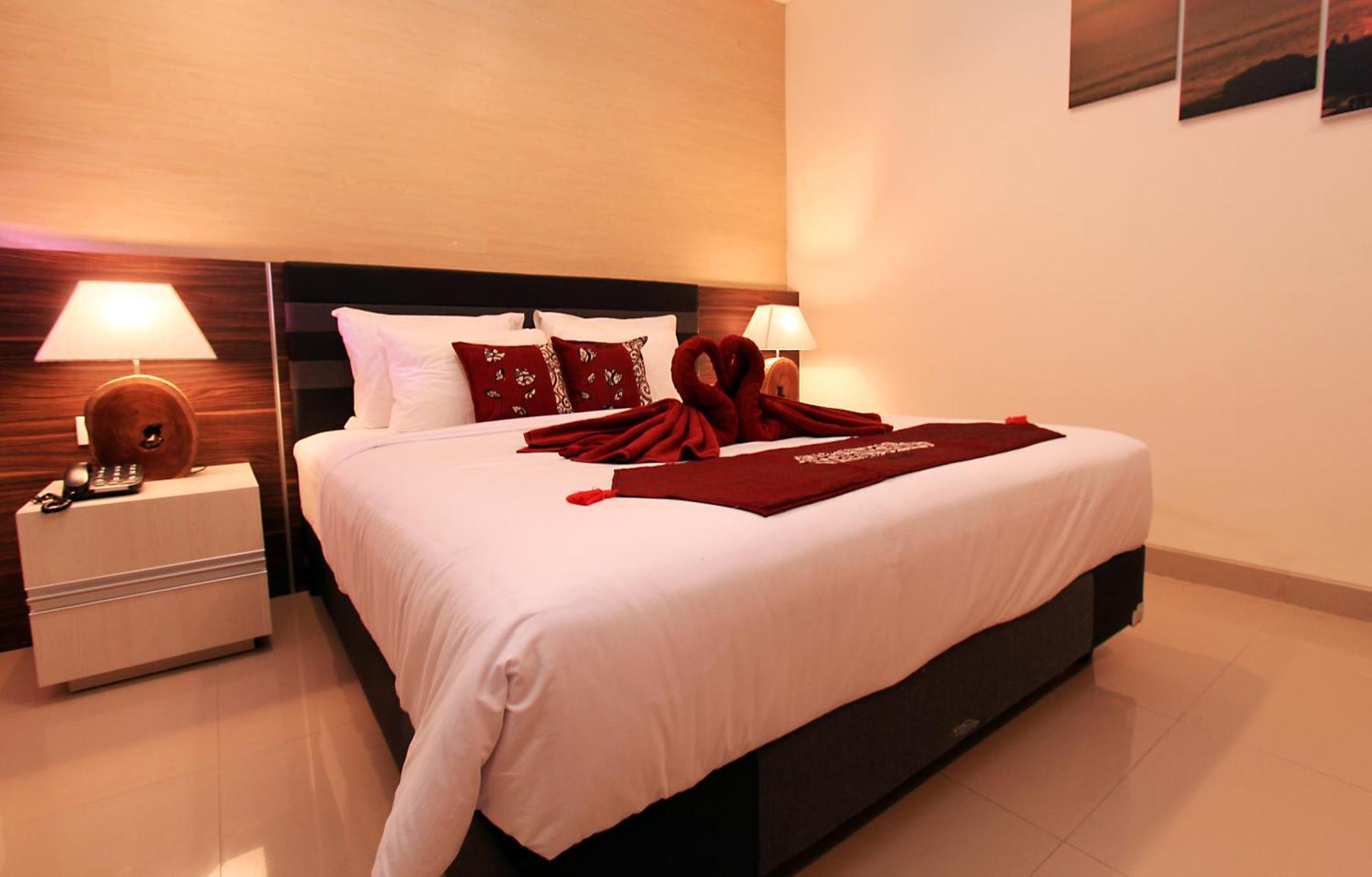 Suite with Kitchen