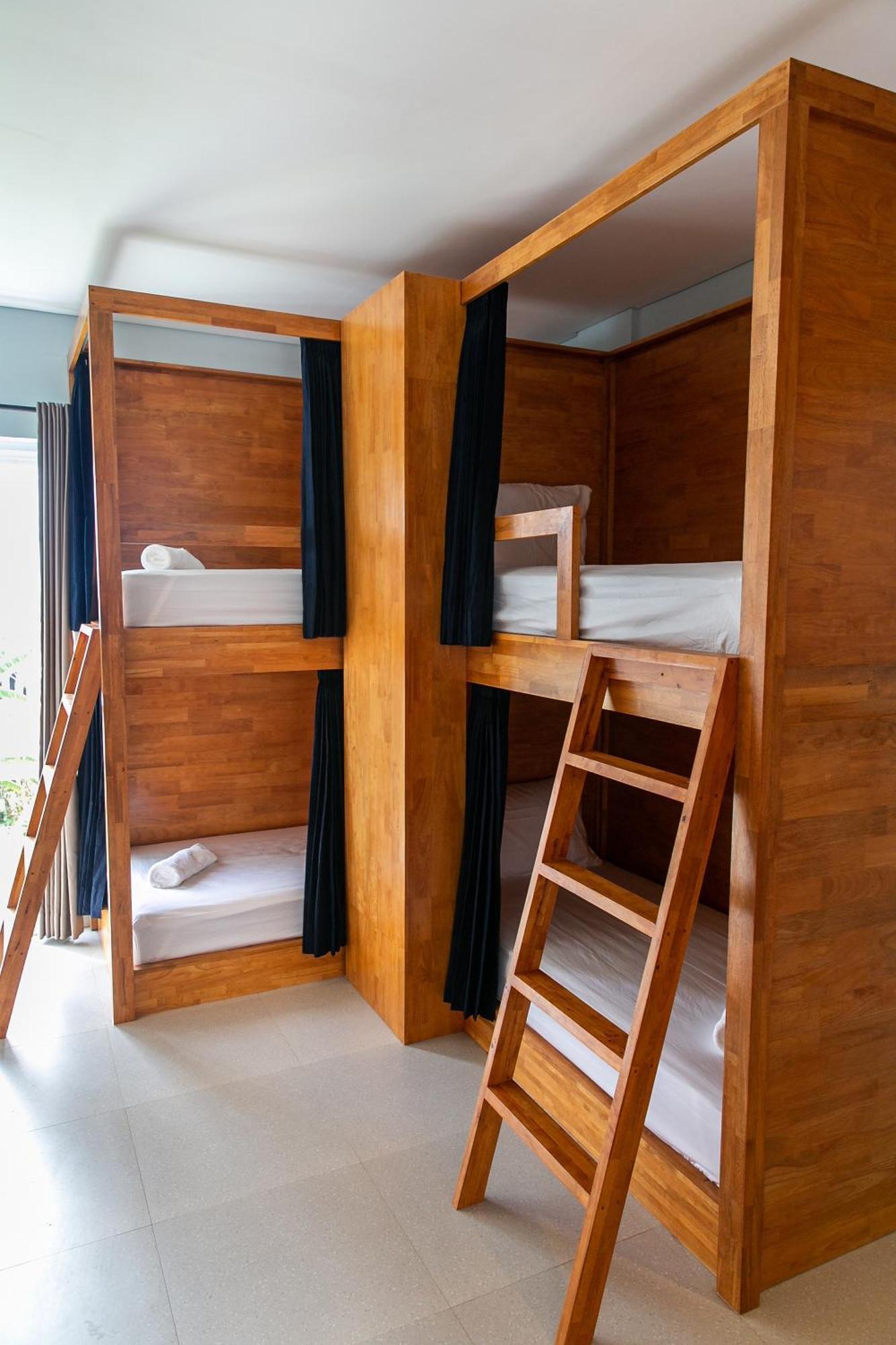 Single Bed Female Dormitory Room,1632343964:JPEG