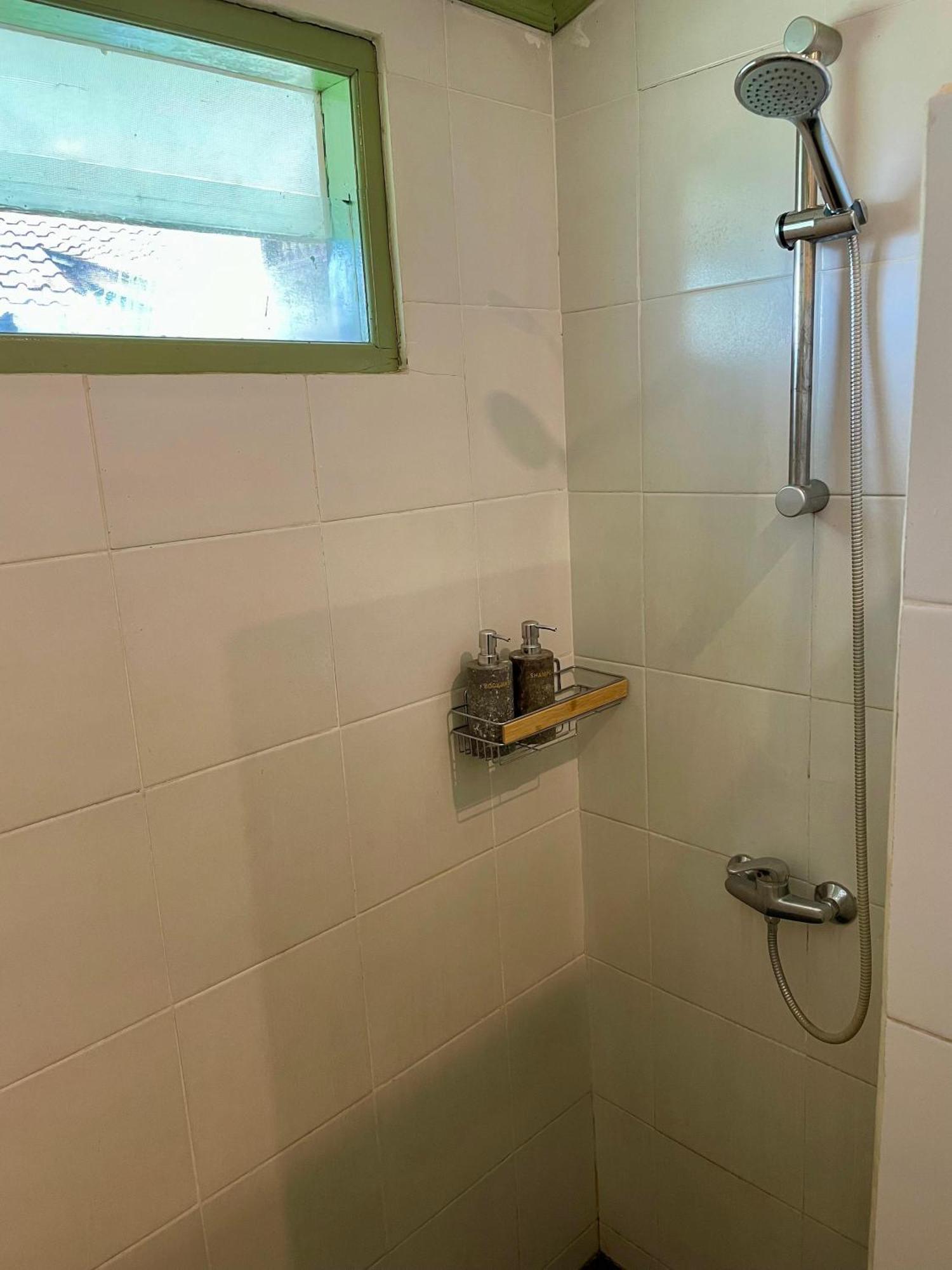 One-Bedroom Bungalow,1641764072:JPEG