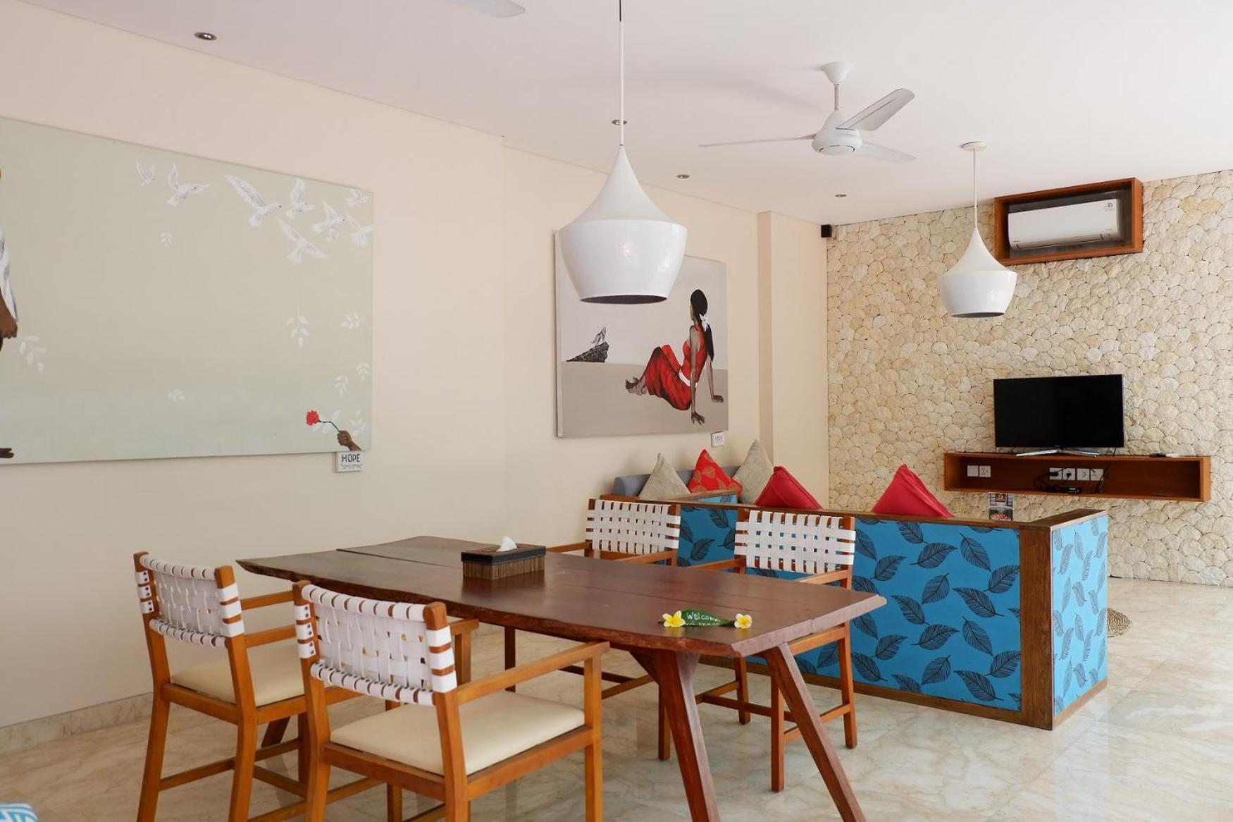 Two-Bedroom Villa Private Pool 6 mins walk to the beach