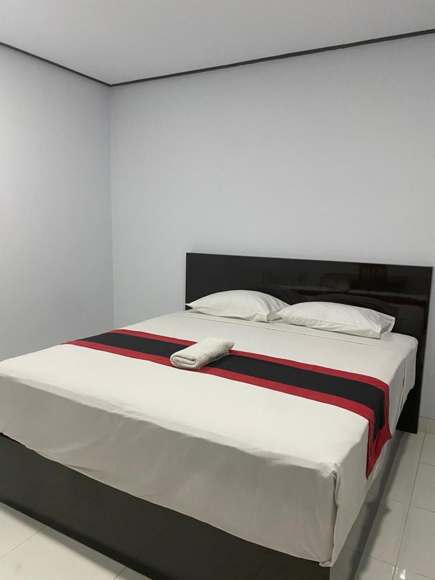 Large Double Room,1645687361:JPEG