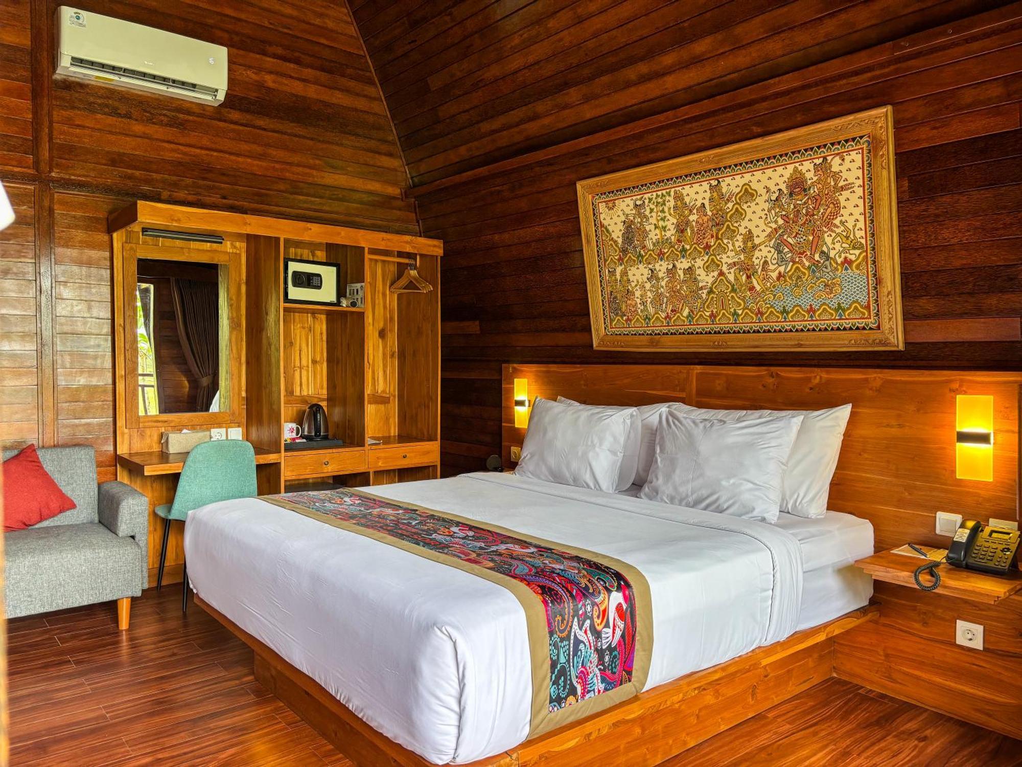 Suite Room Rice field View