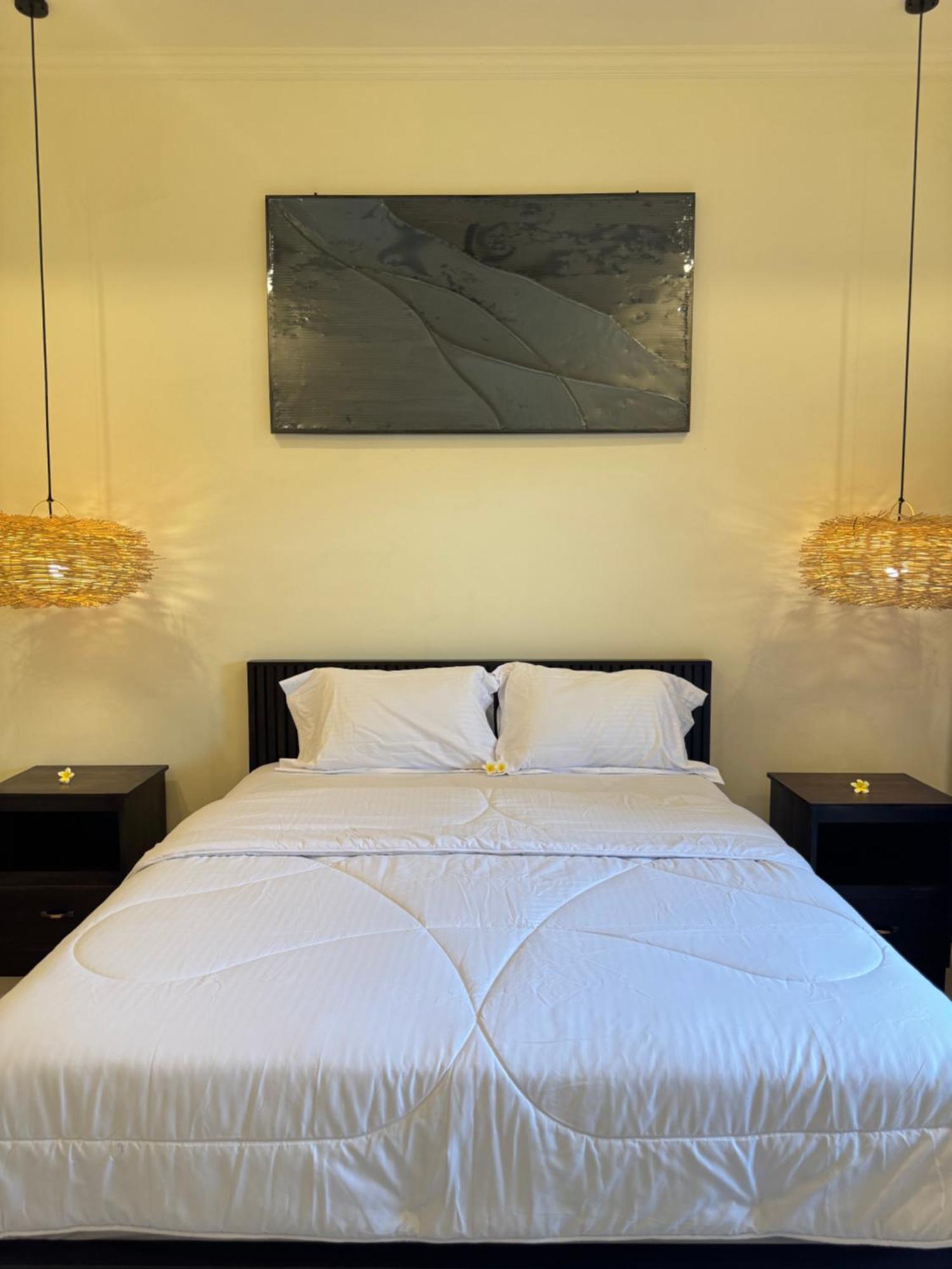 Executive Suite,1656235583:JPEG