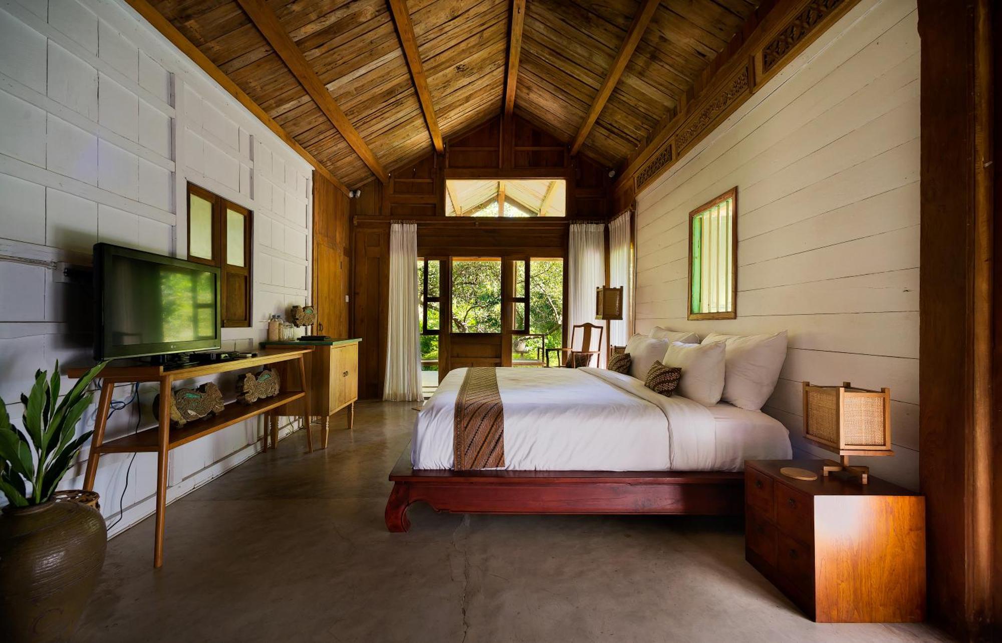 One-Bedroom Premium Bungalow Yoga Activities