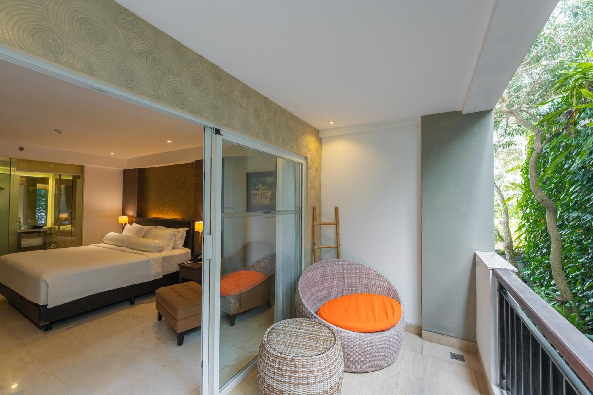 Deluxe King Balcony Room Vertical Garden View daily shuttle to Ubud City Photo Session Art Gallery Visit 24-hour access to Fitness Center Welcome Drink Kids Activities