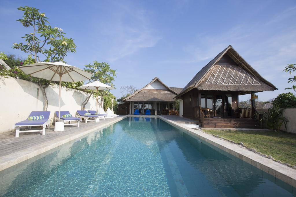 Four Bedroom Villa Beach Front