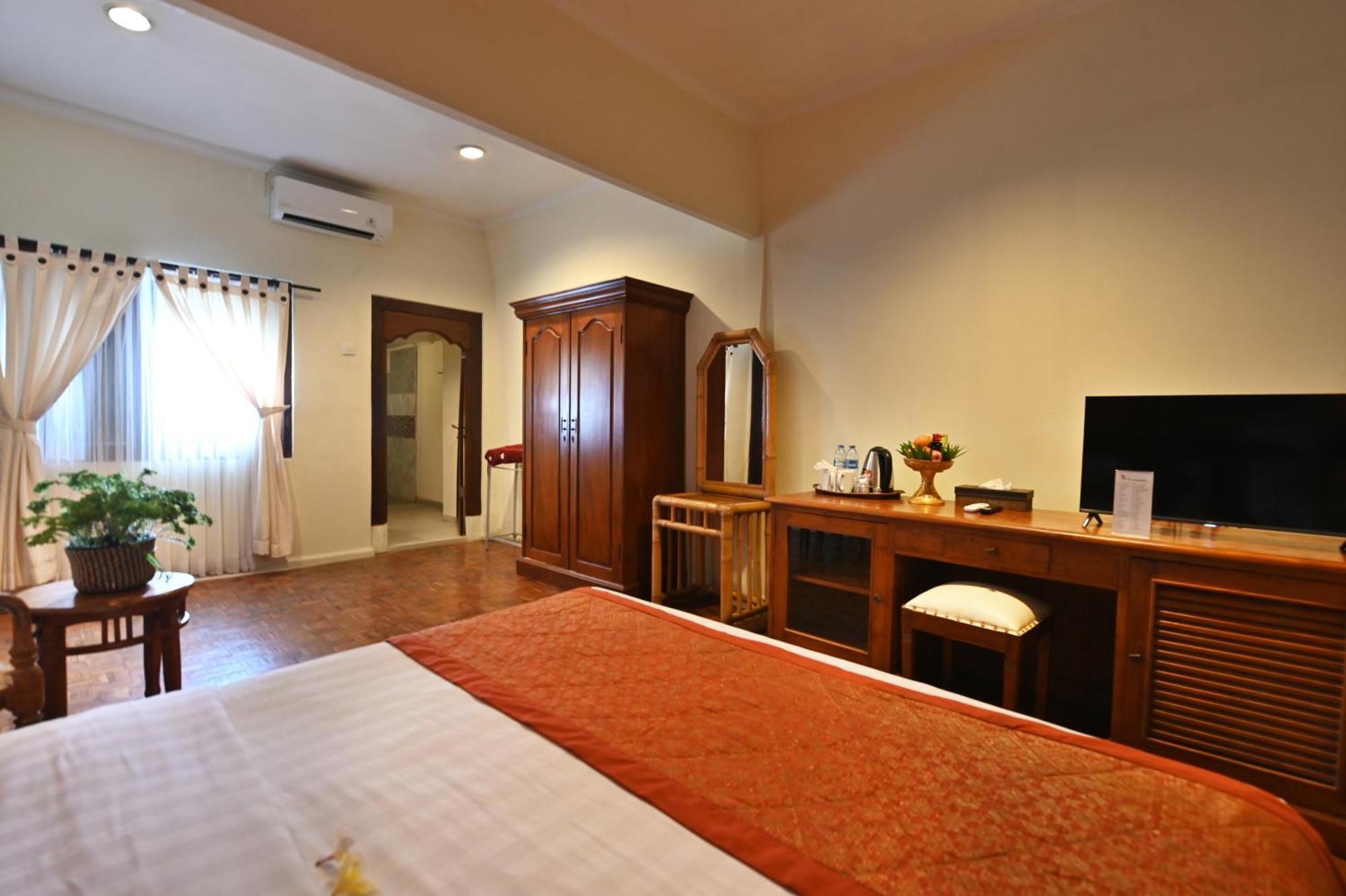 Upstairs Villa