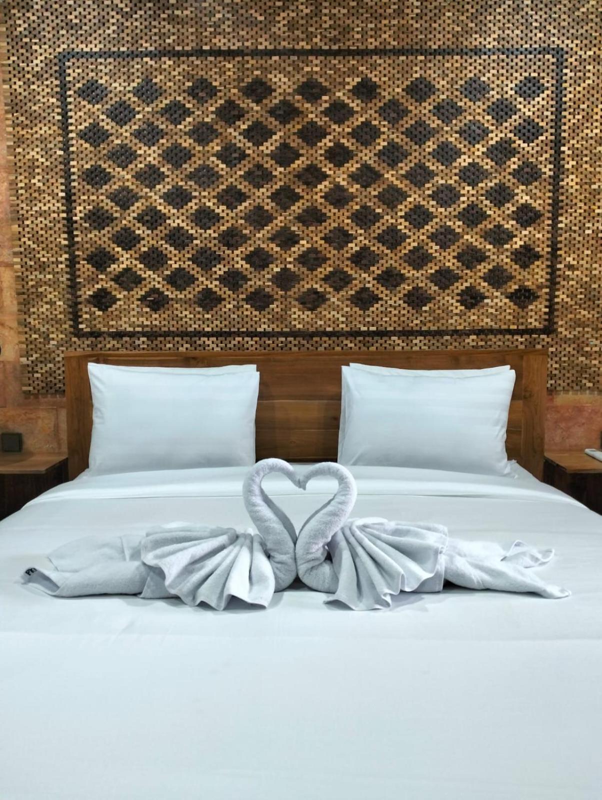 Deluxe Double Room with Balcony,1694556559:JPEG