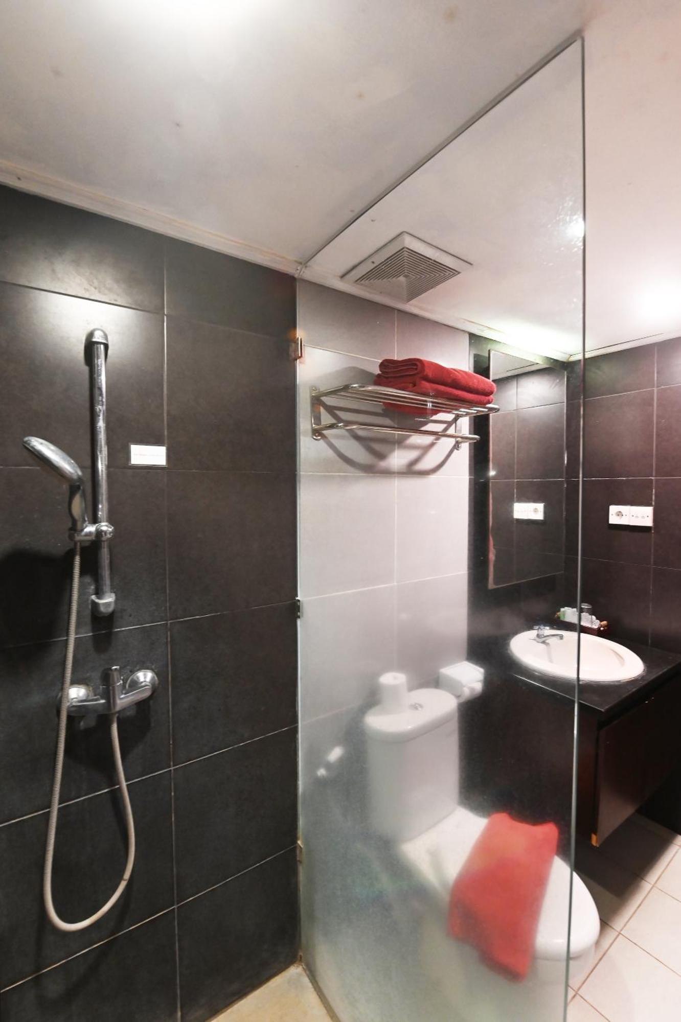 Long 7 at Deluxe Double Room