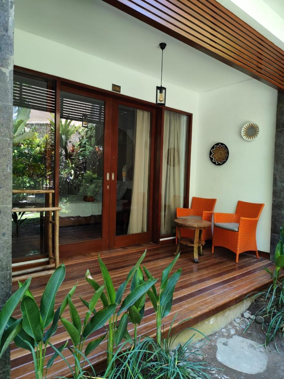 Deluxe Pool Access Terrace