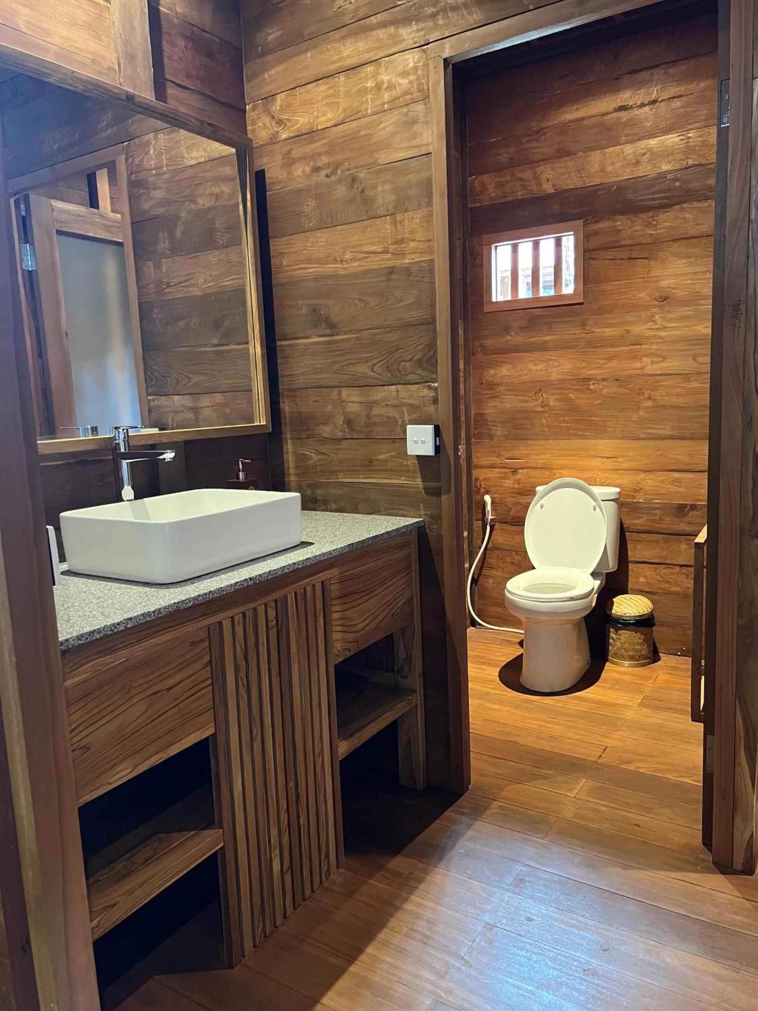 Wooden One-Bedroom Villa Private Pool