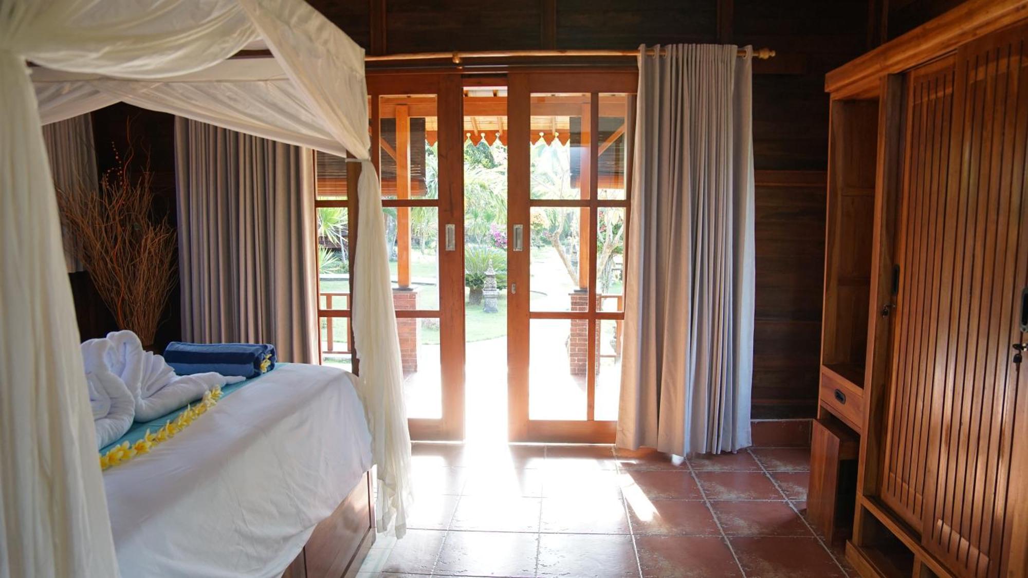Deluxe Double Room Bath