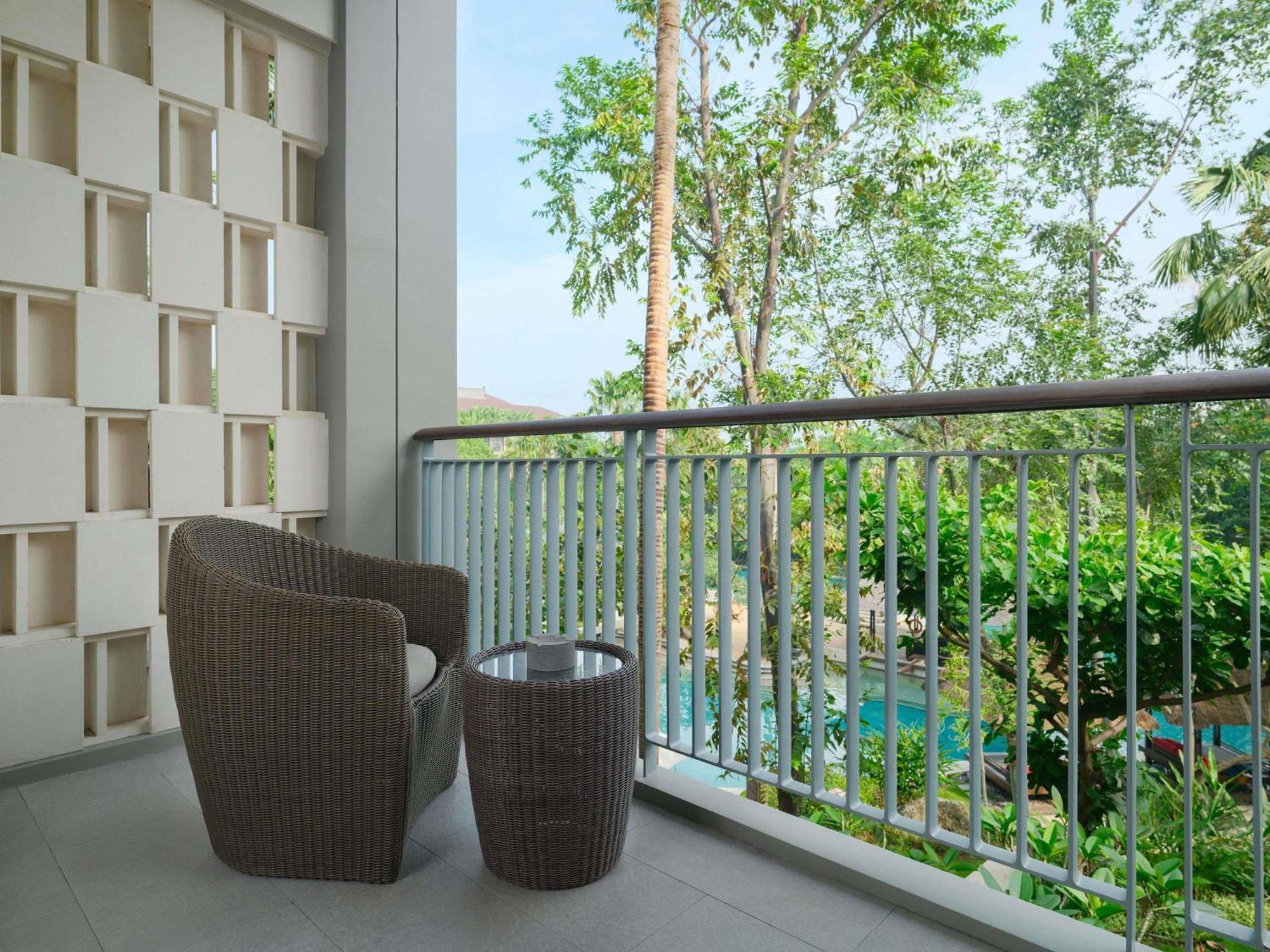 Classic King Room with Pool View with Free Daily Chocolate Hours and Daily Resort Activities