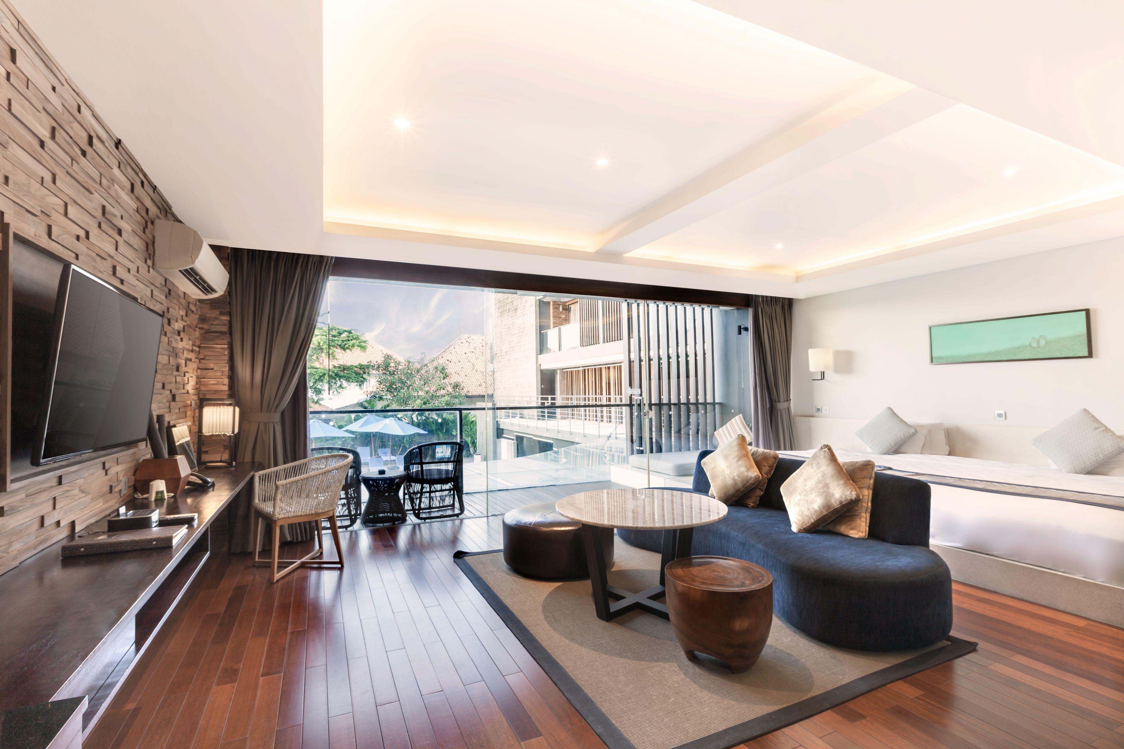 Suite Sauna & Ice Plunge Facilities