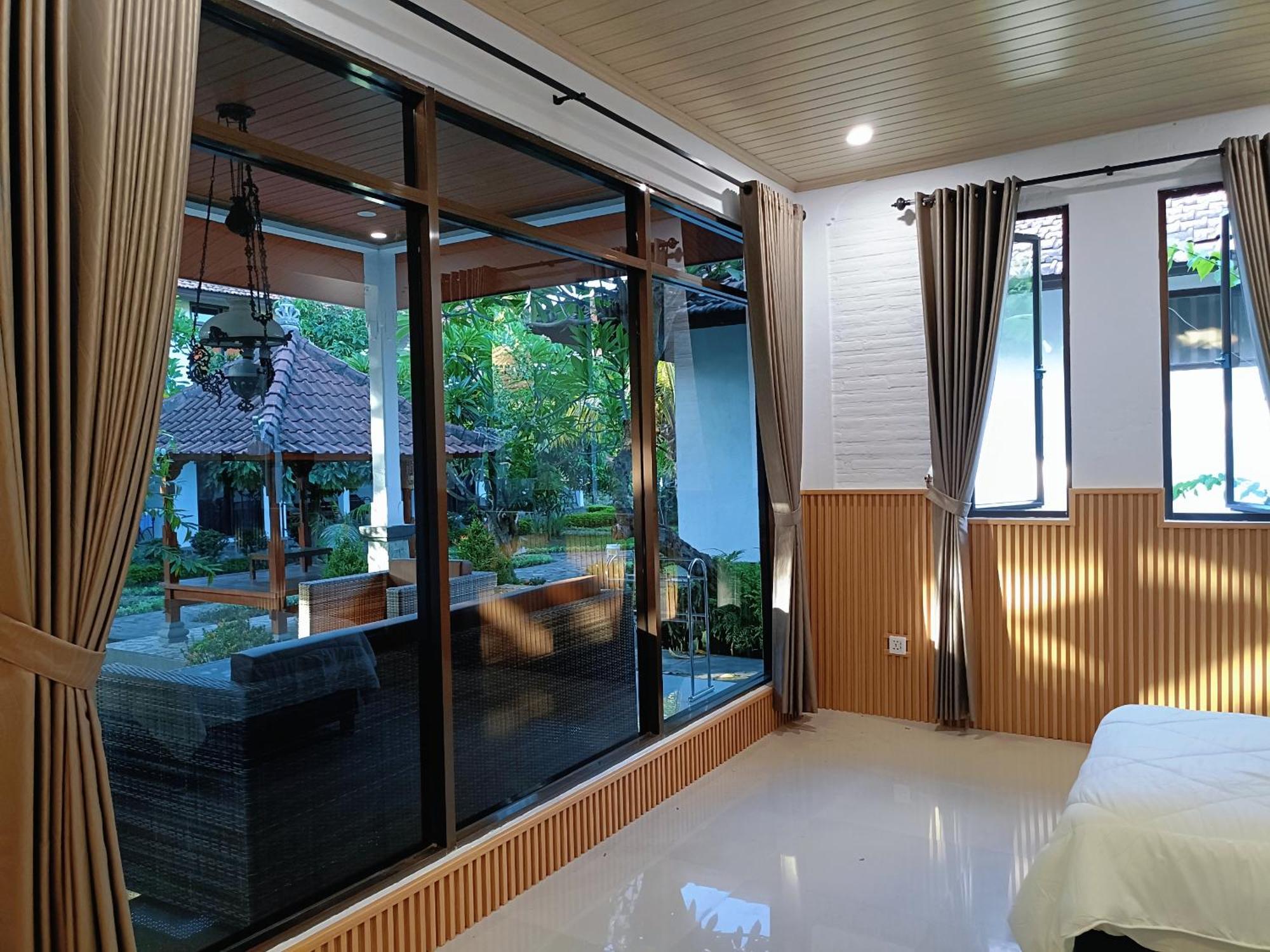 Deluxe Family Suite