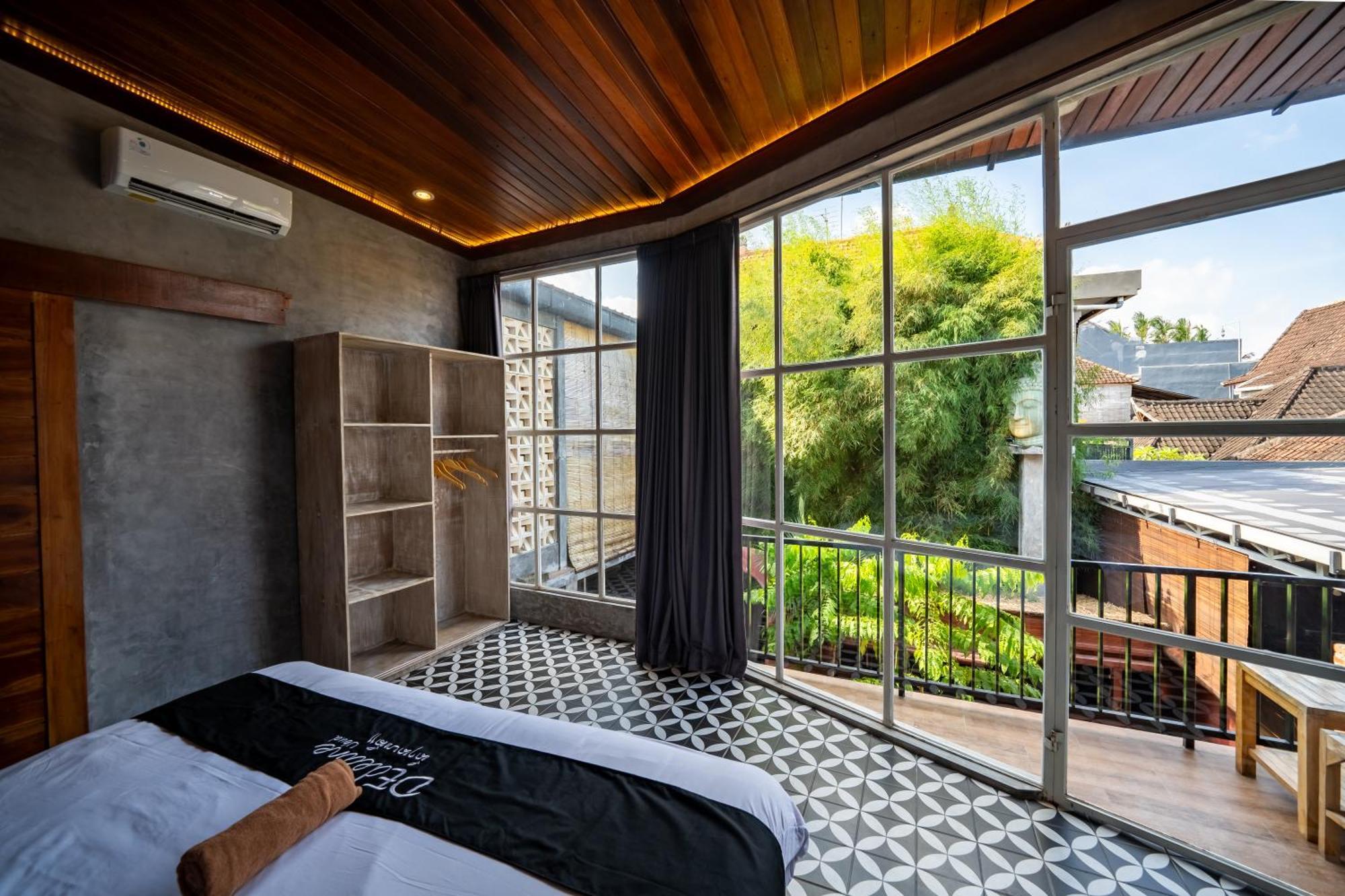 Deluxe King Suite