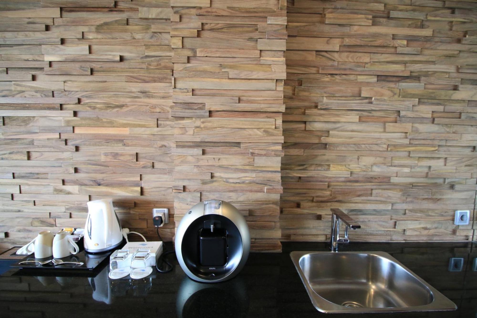Suite Sauna & Ice Plunge Facilities