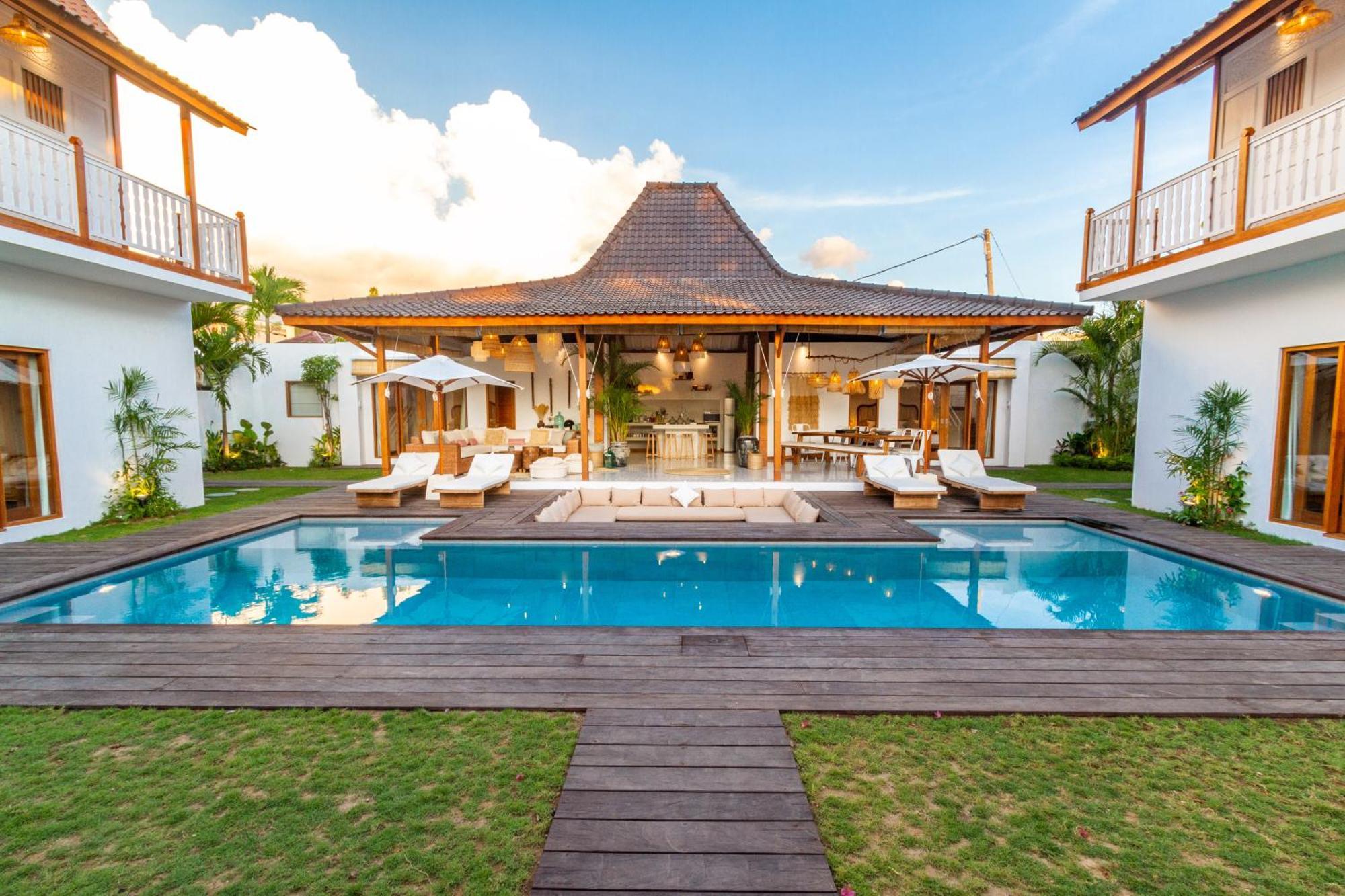 Six-Bedroom Villa