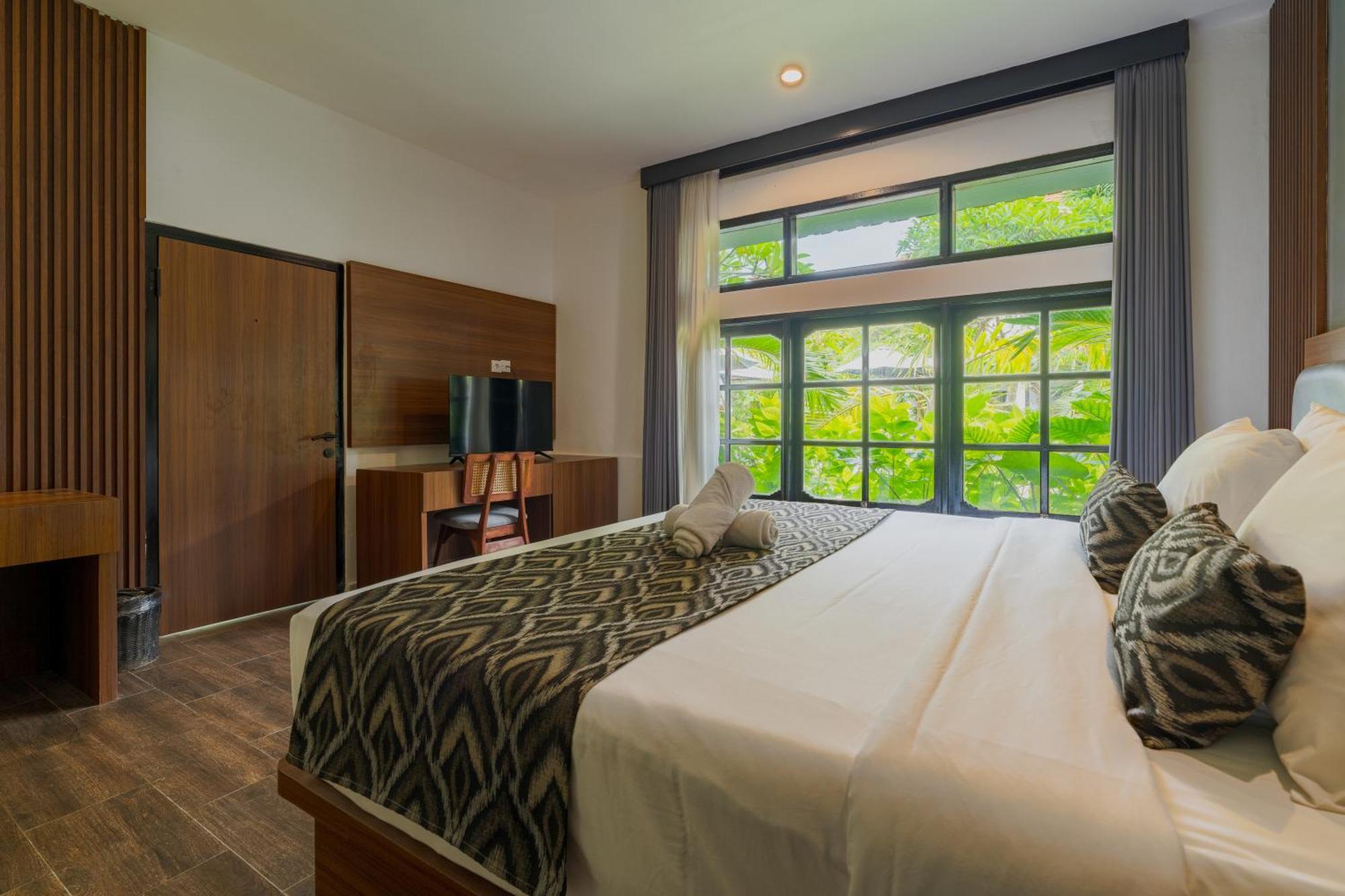 Deluxe Double Room Garden View