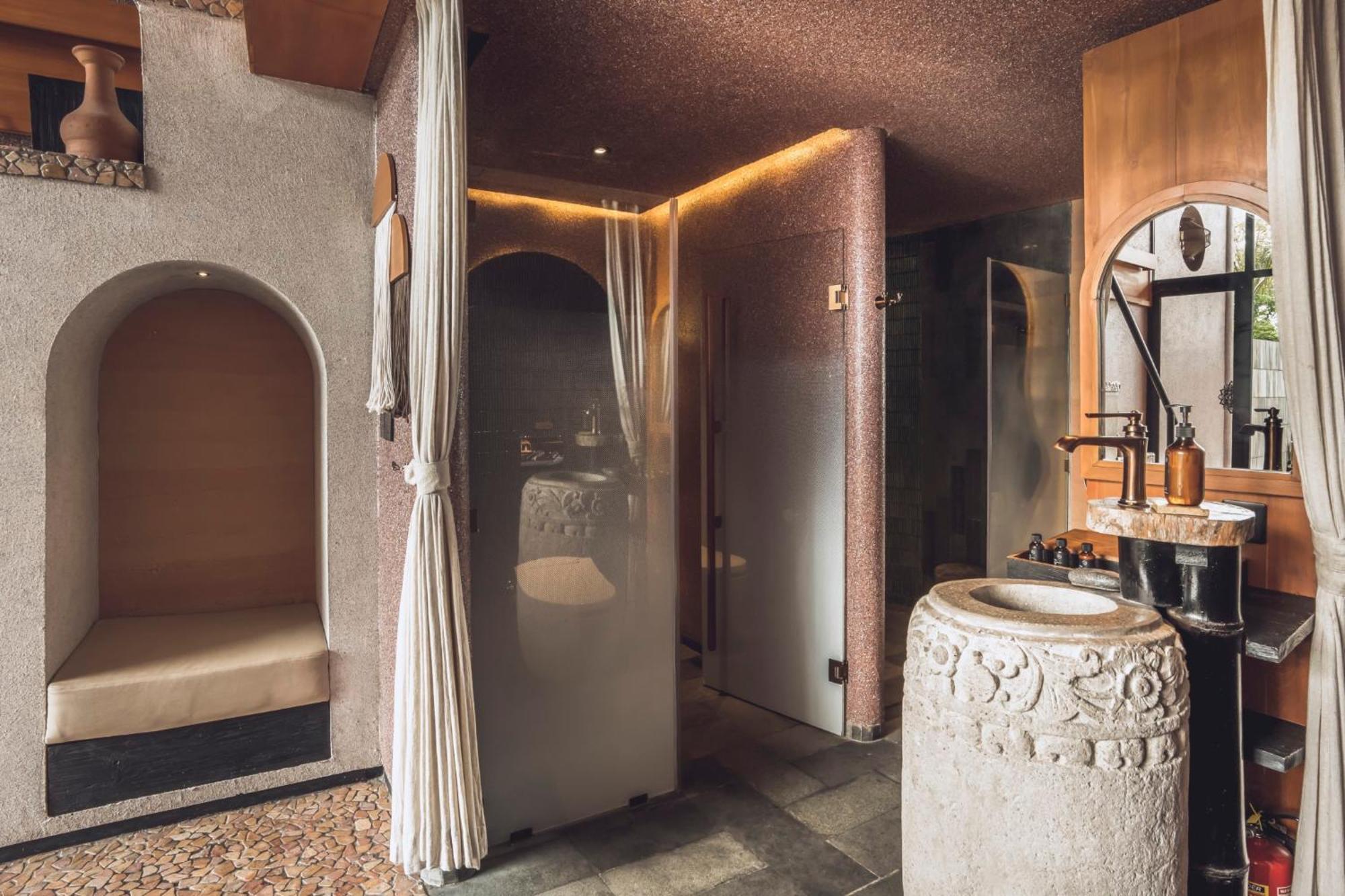 Grand One Bedroom Villa Private Pool & Bathtub