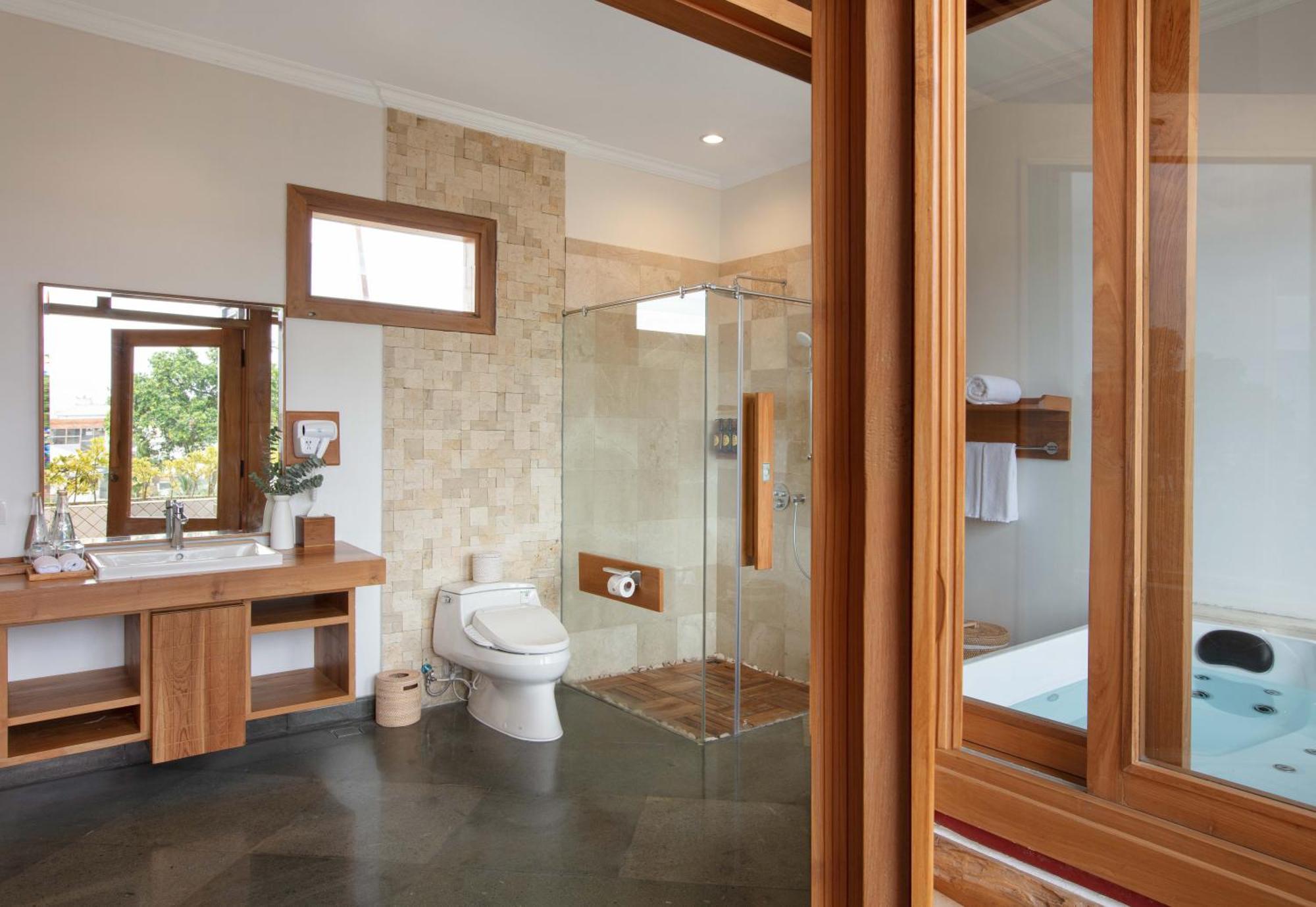 Junior Suite with Balcony