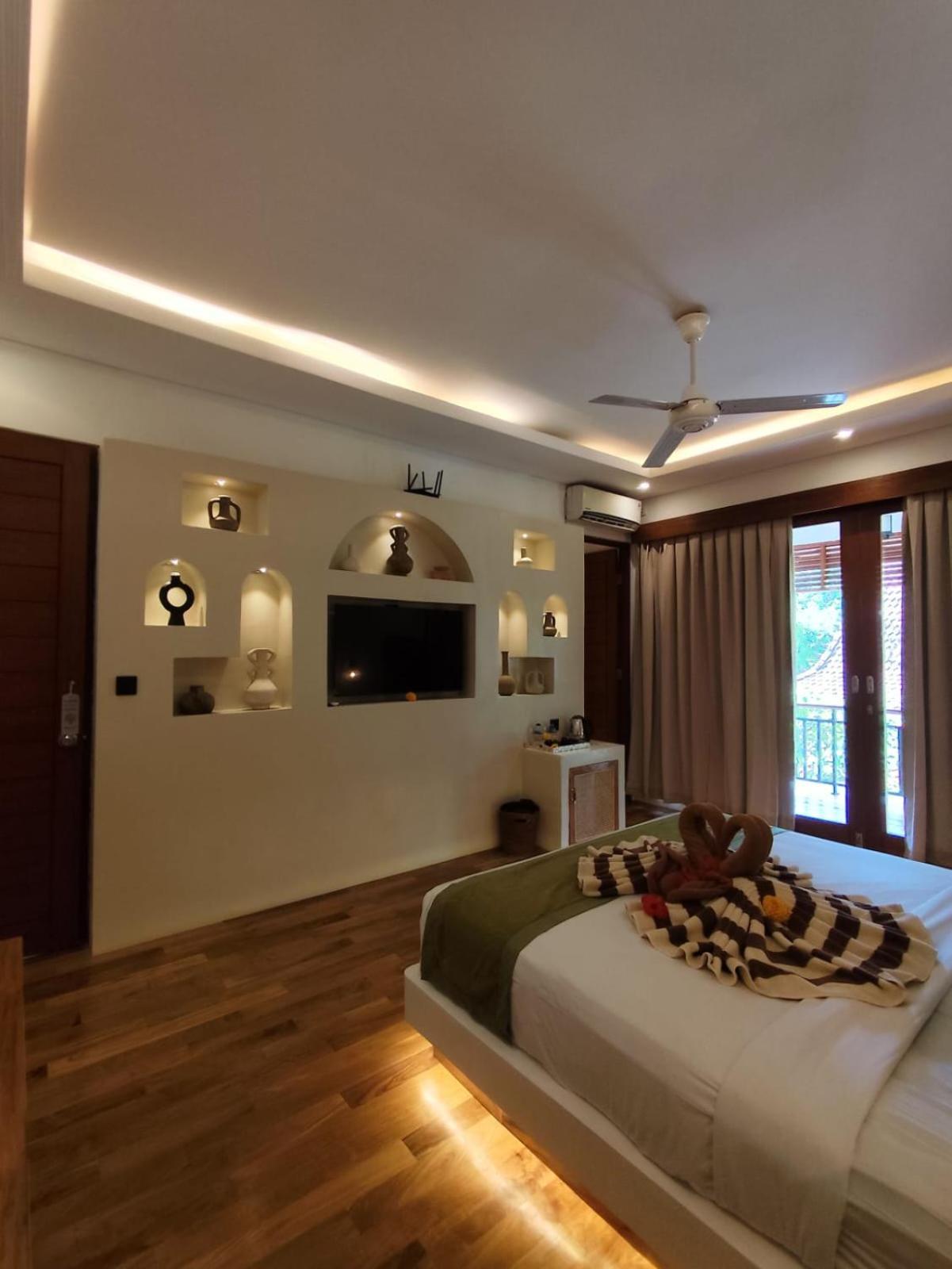 Deluxe Double Jungle View Balcony