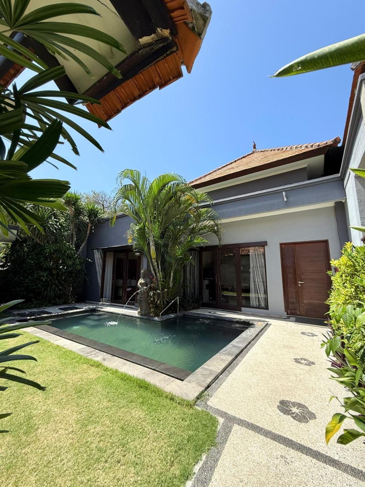 Two-Bedroom Apartment Private Pool