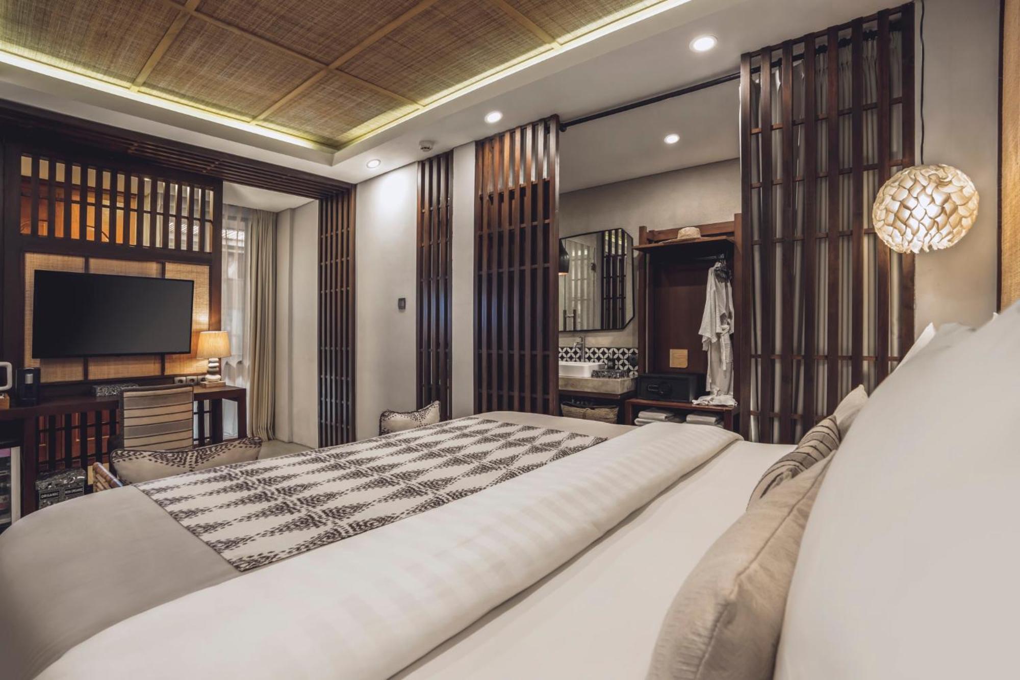 Ubud Suite Bathtub