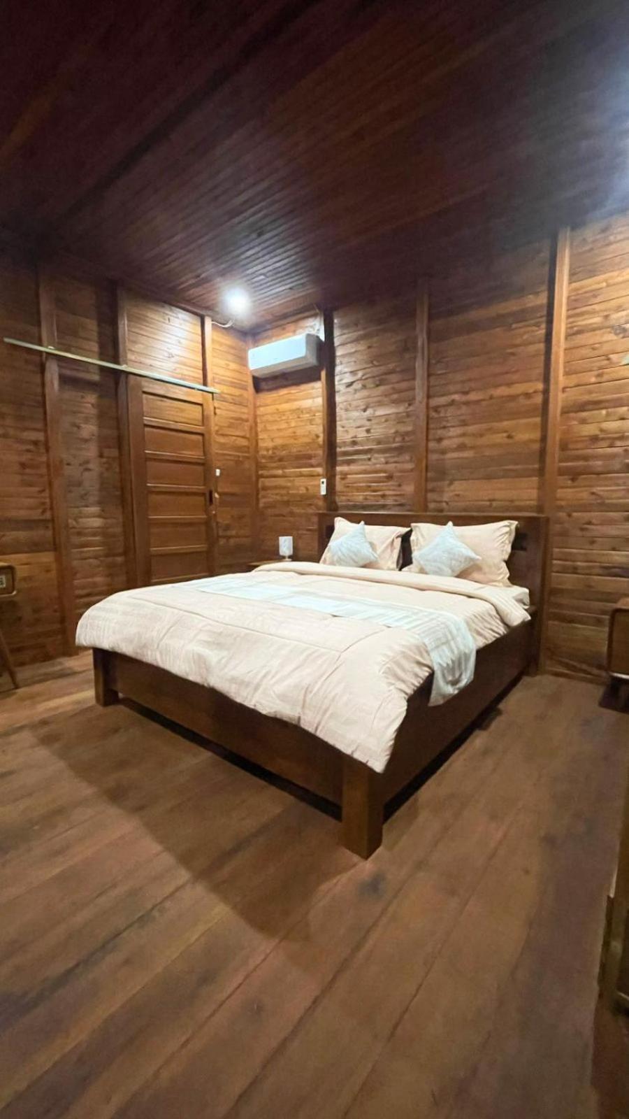 One-Bedroom Bungalow